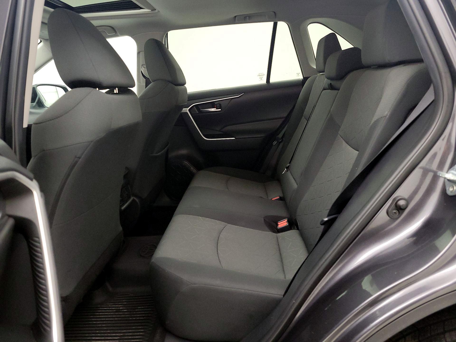 Thumbnail: 2021 Toyota RAV4 - 20