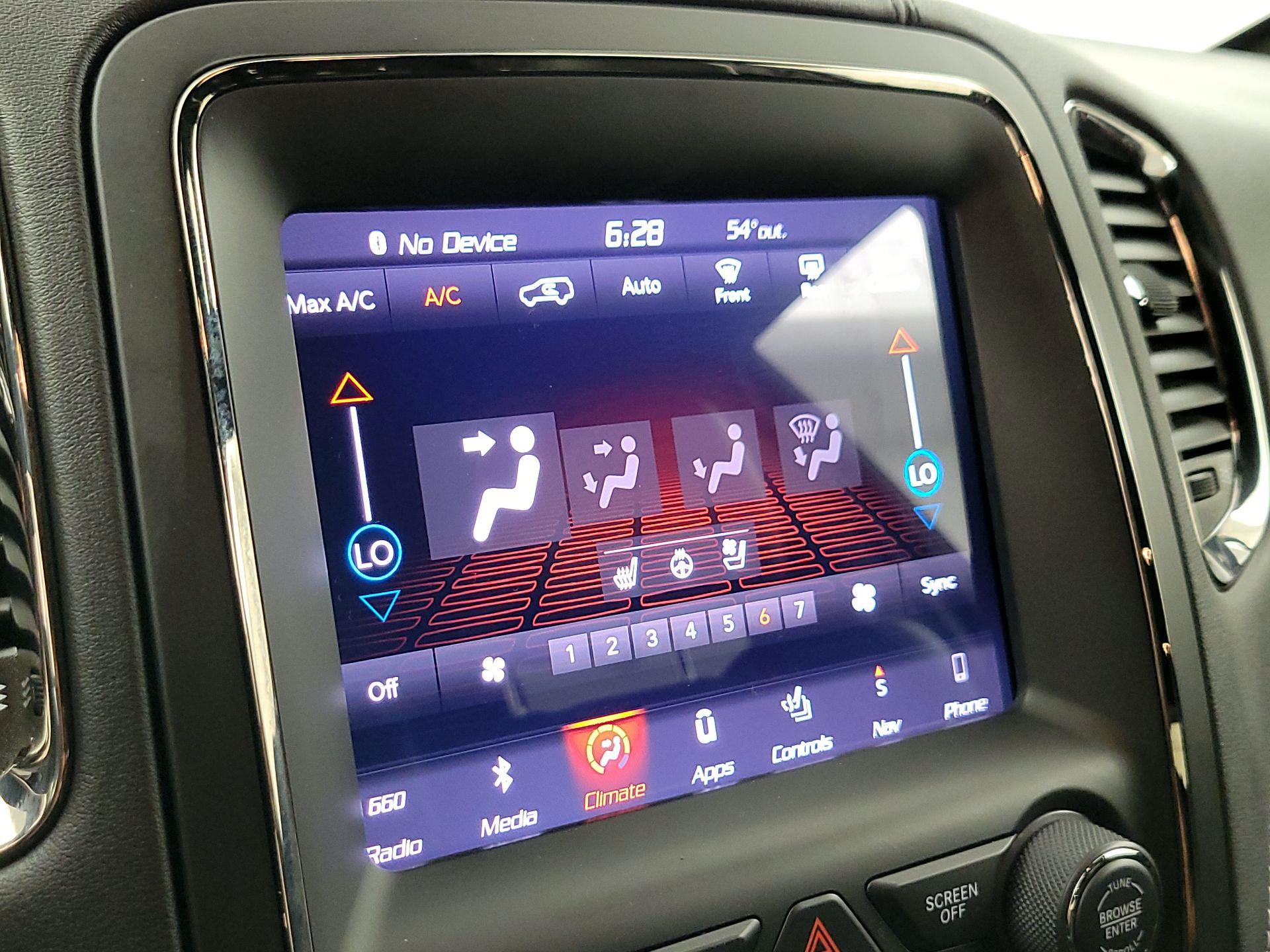 Thumbnail: 2018 Dodge Durango - 17