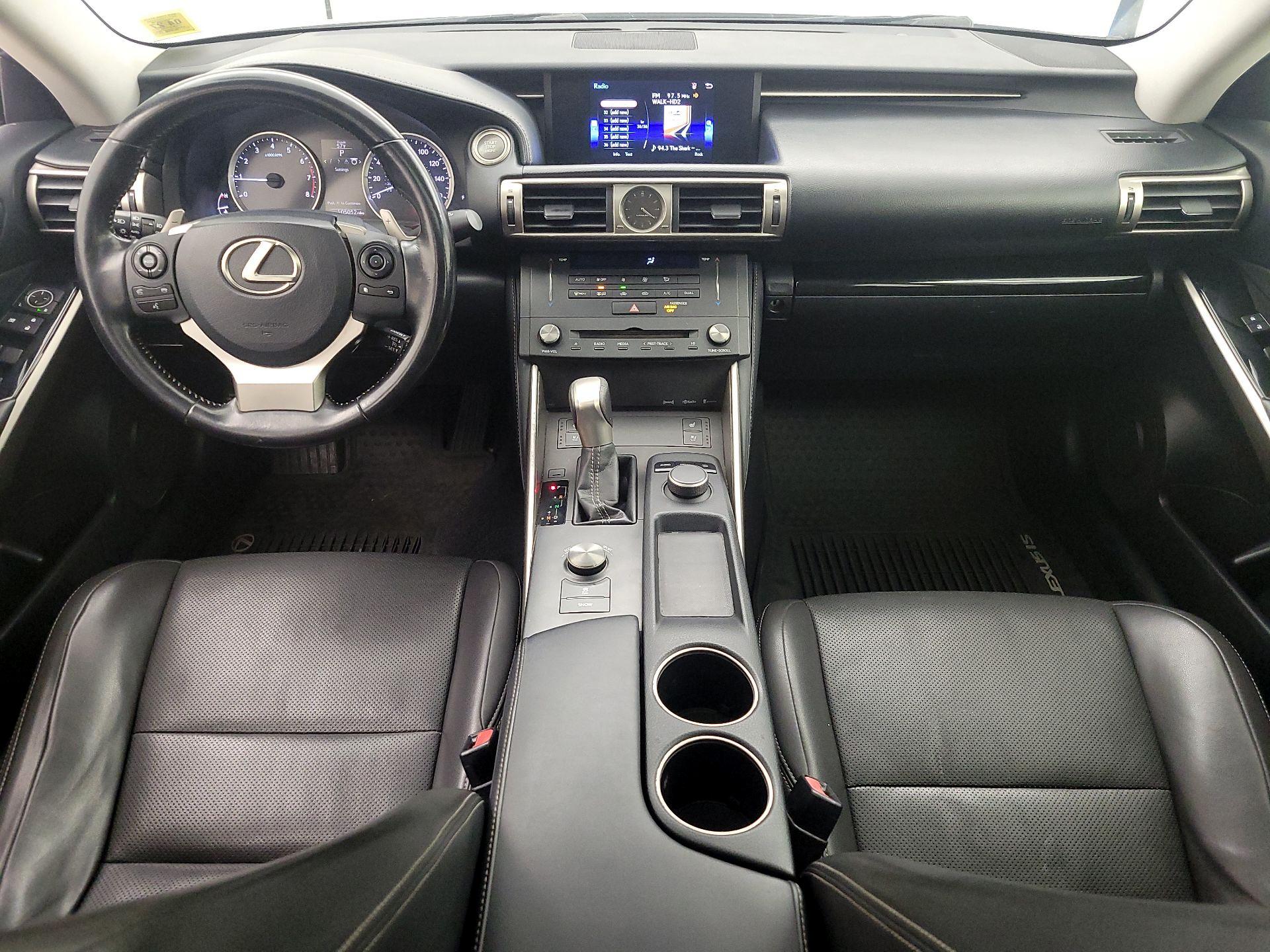 Thumbnail: 2016 Lexus IS - 9