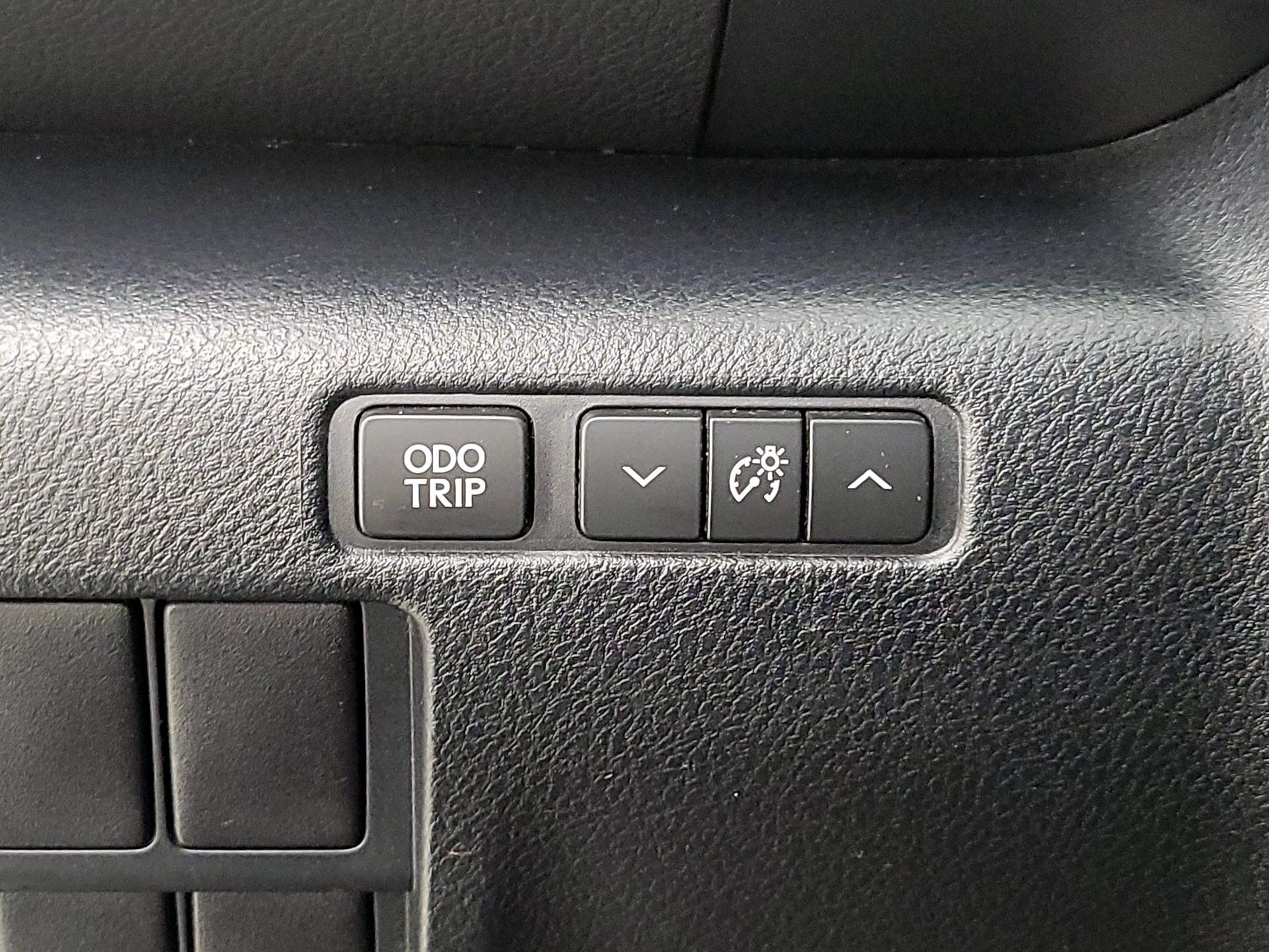 Thumbnail: 2016 Lexus IS - 13