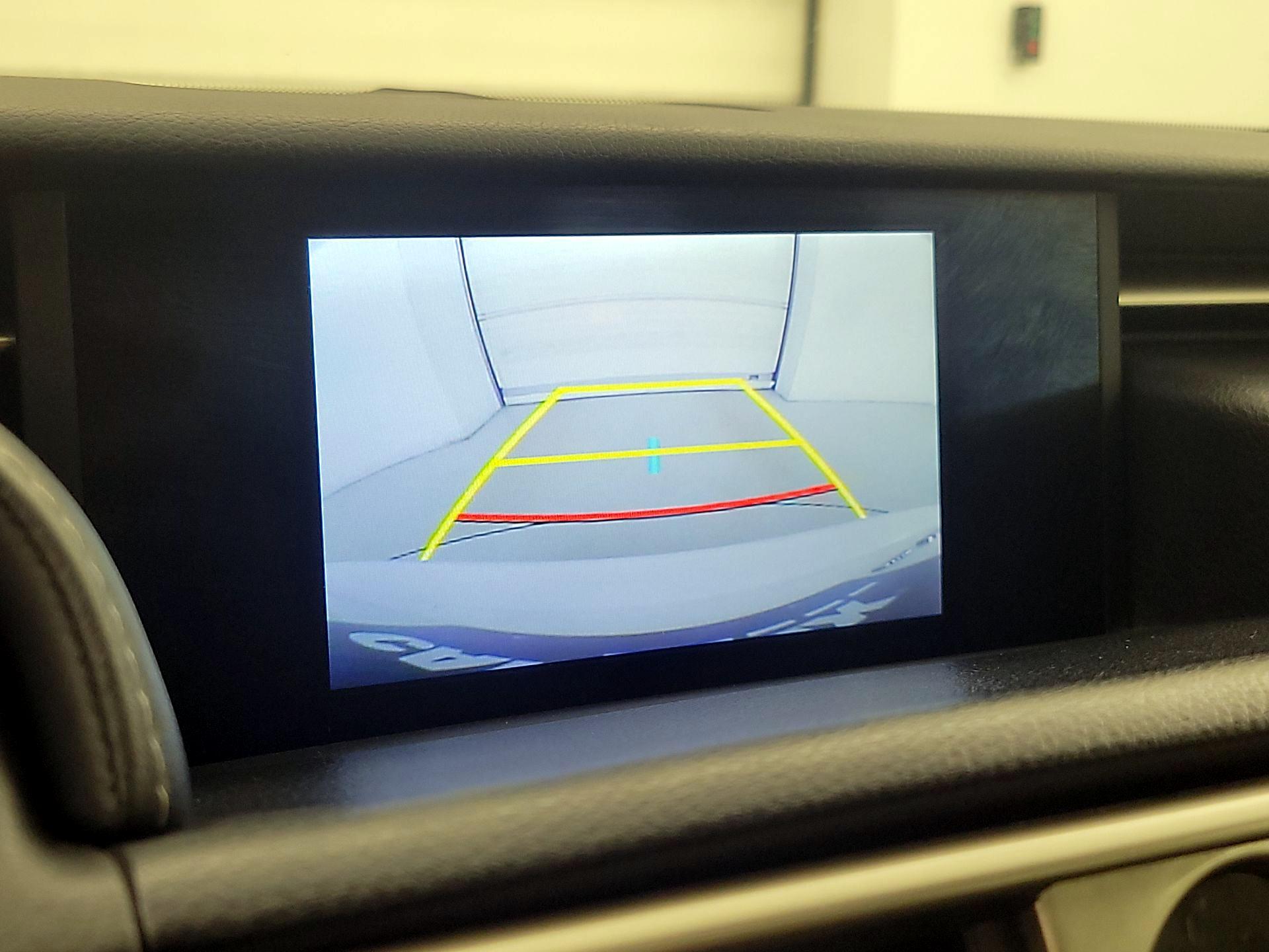 Thumbnail: 2016 Lexus IS - 14