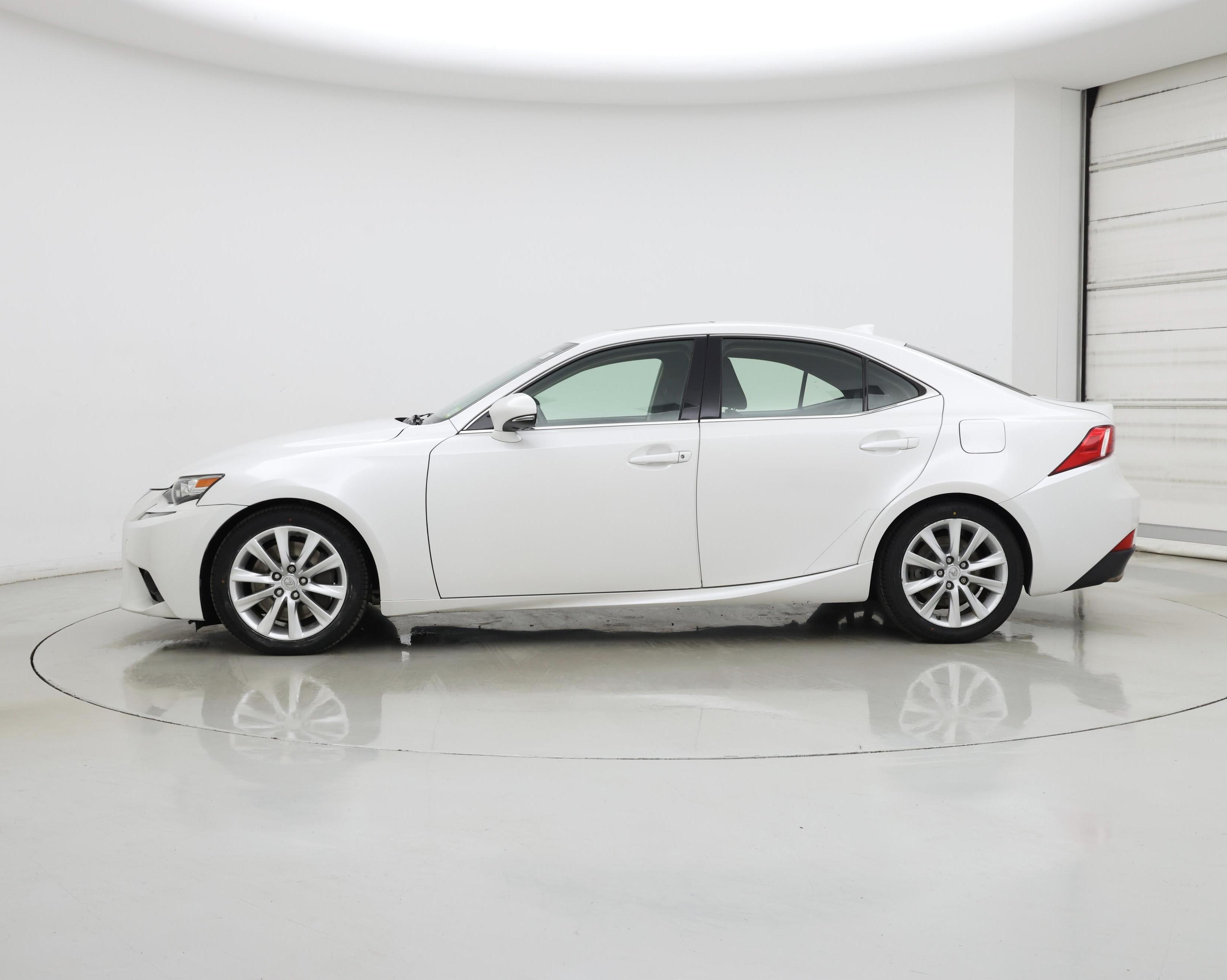 Thumbnail: 2016 Lexus IS - 3