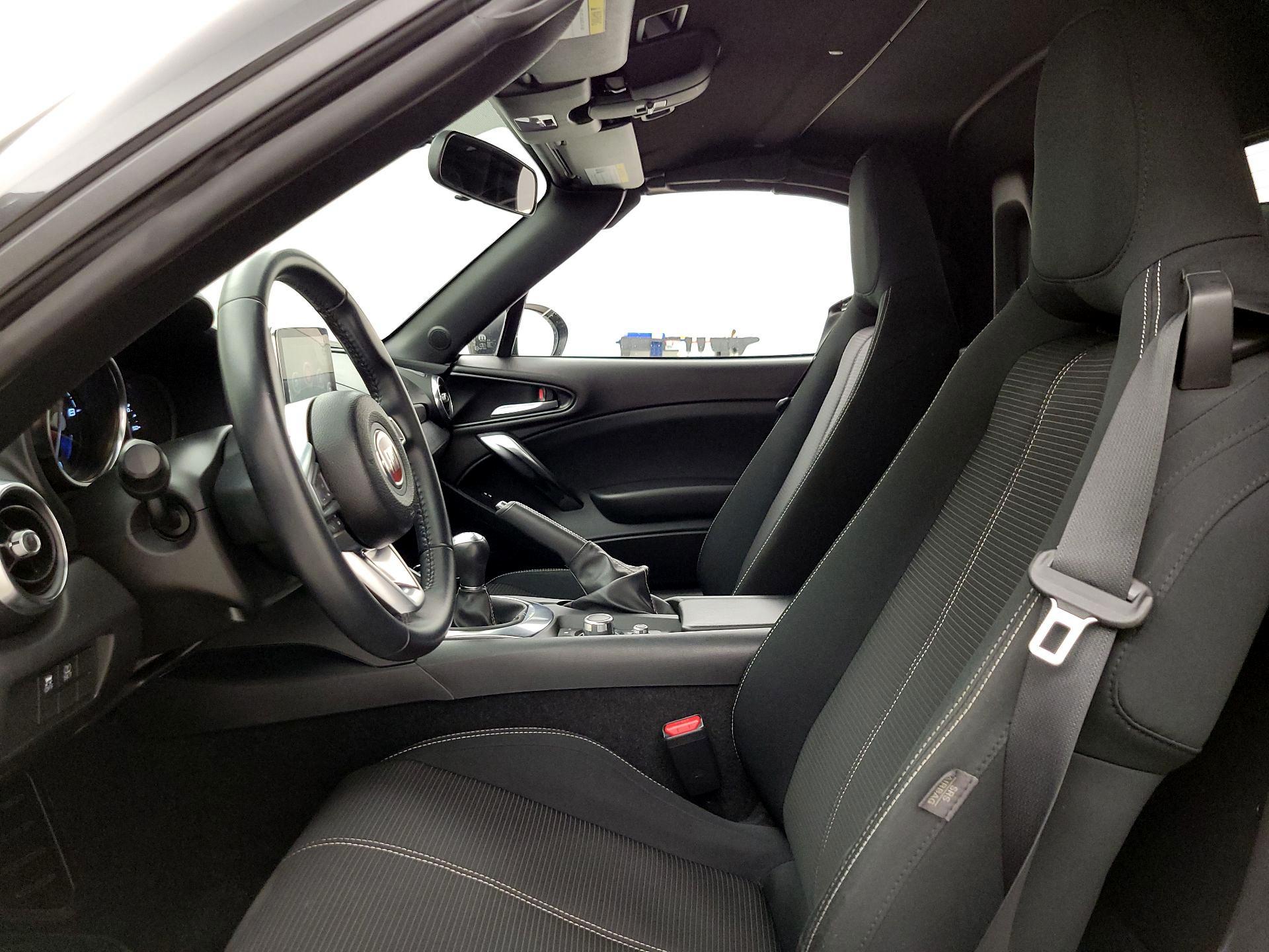 Thumbnail: 2018 Fiat 124 Spider - 11