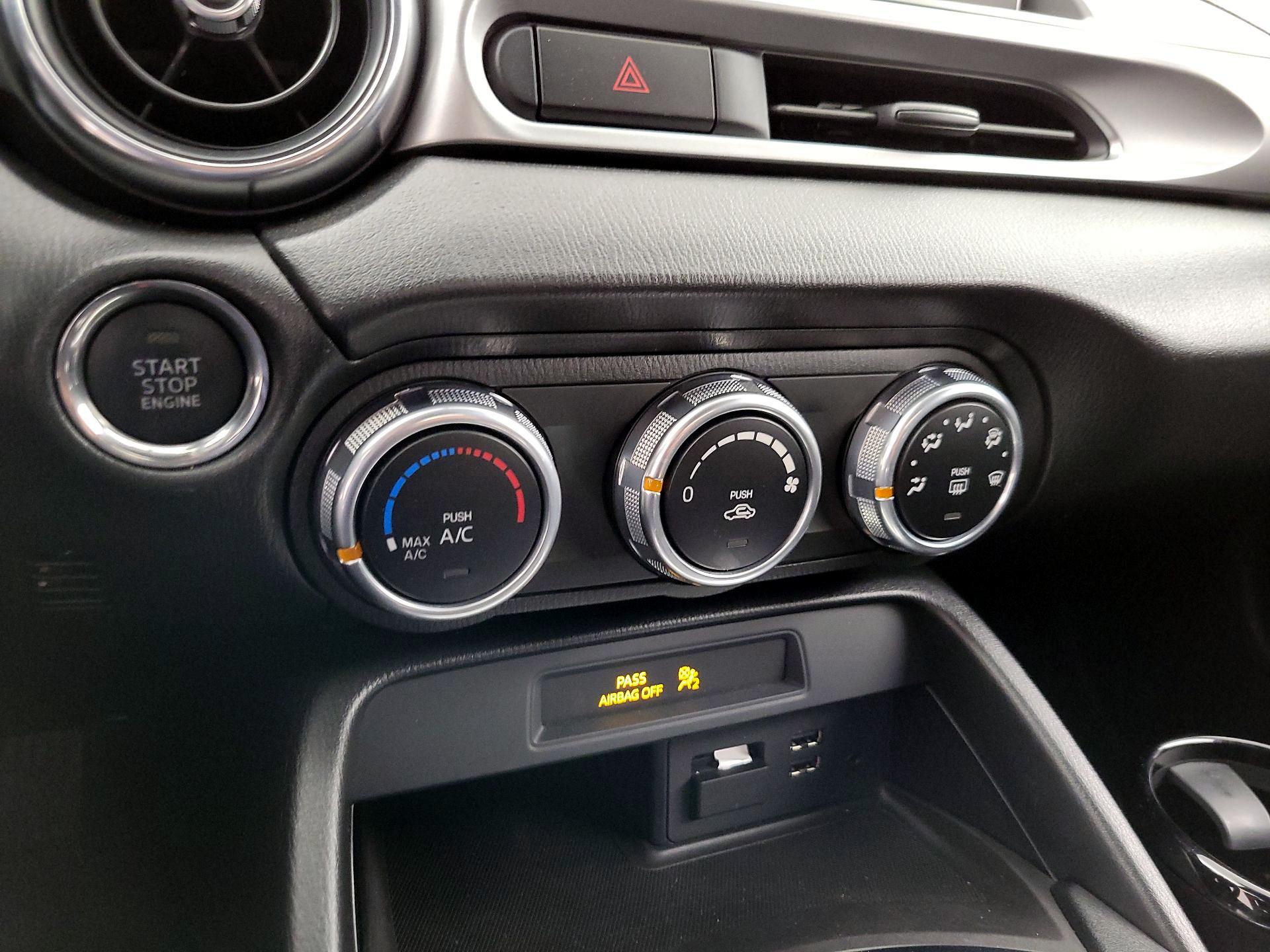 Thumbnail: 2018 Fiat 124 Spider - 16