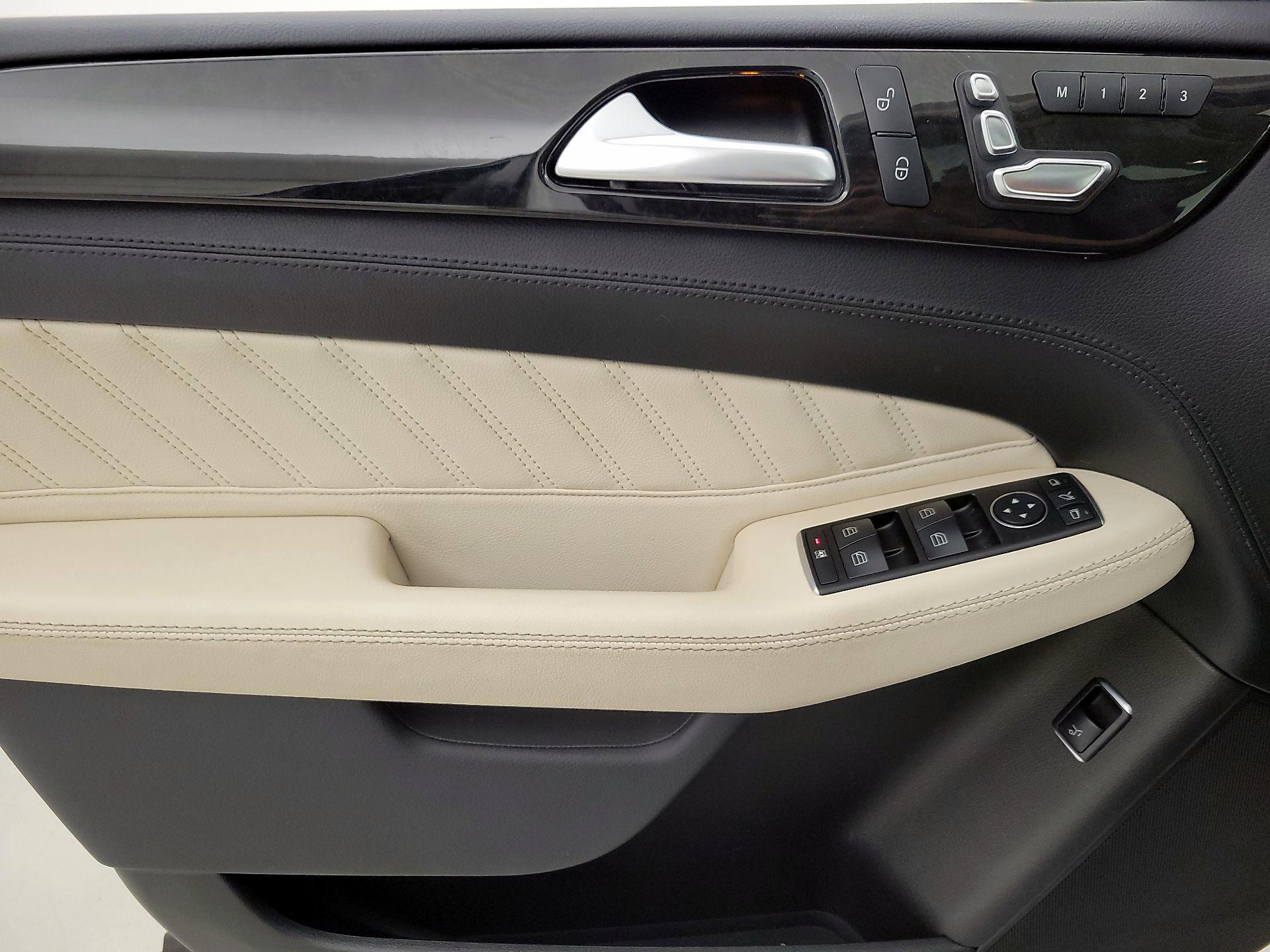 Thumbnail: 2018 Mercedes-Benz GLE - 12