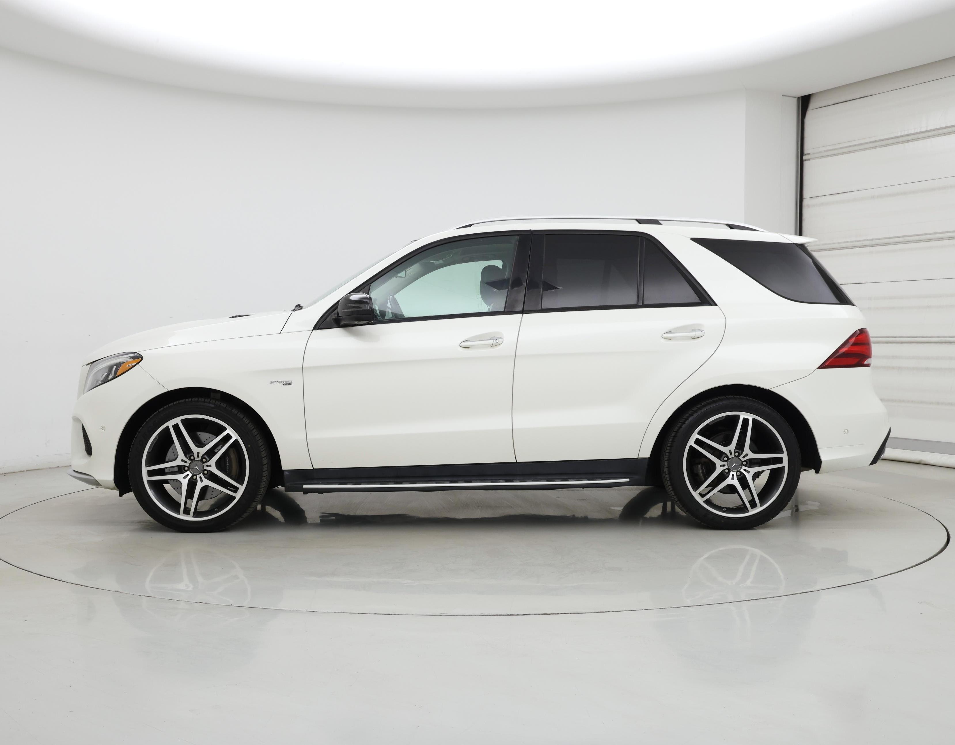 Thumbnail: 2018 Mercedes-Benz GLE - 3