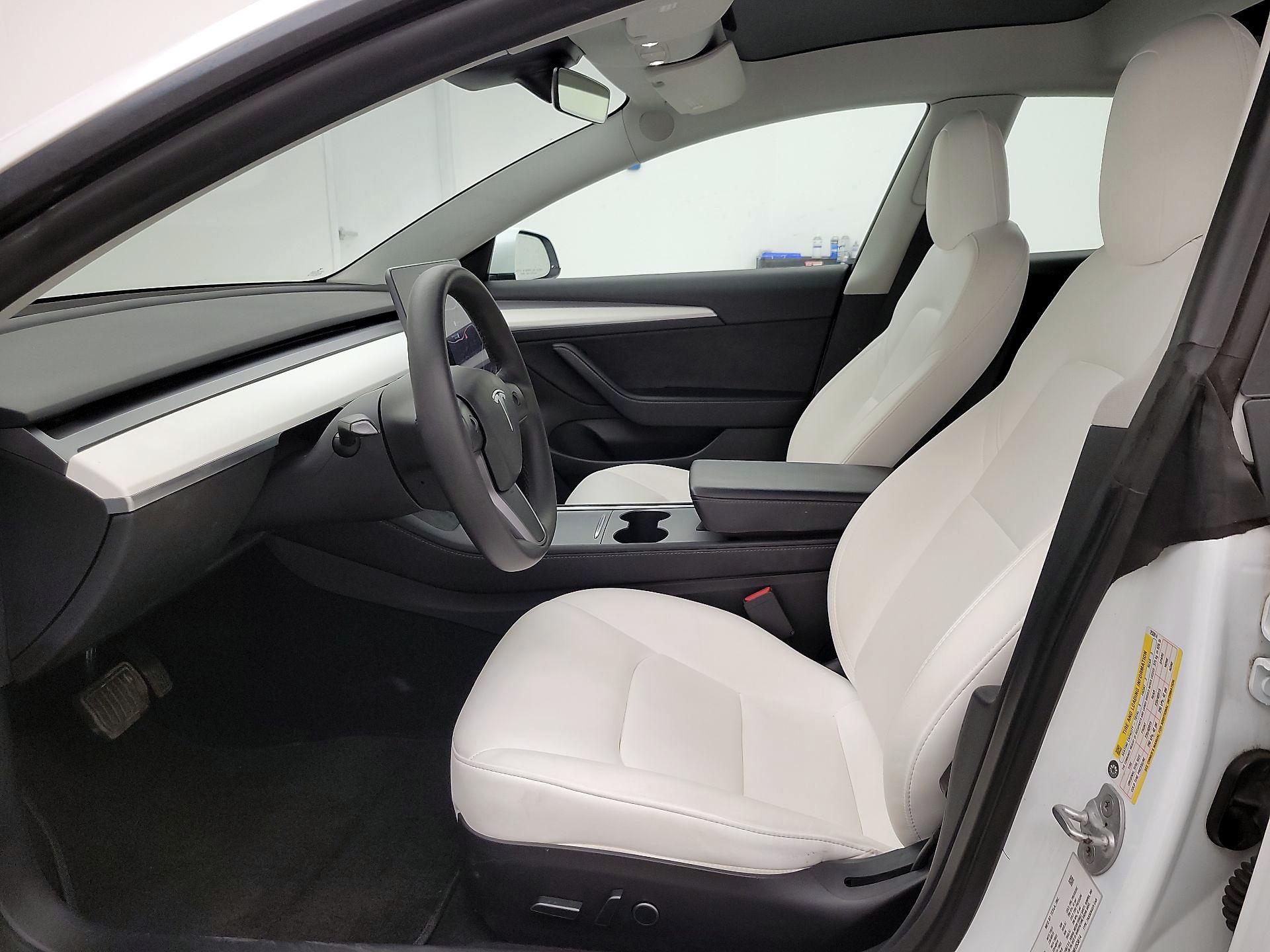 Thumbnail: 2022 Tesla Model 3 - 11