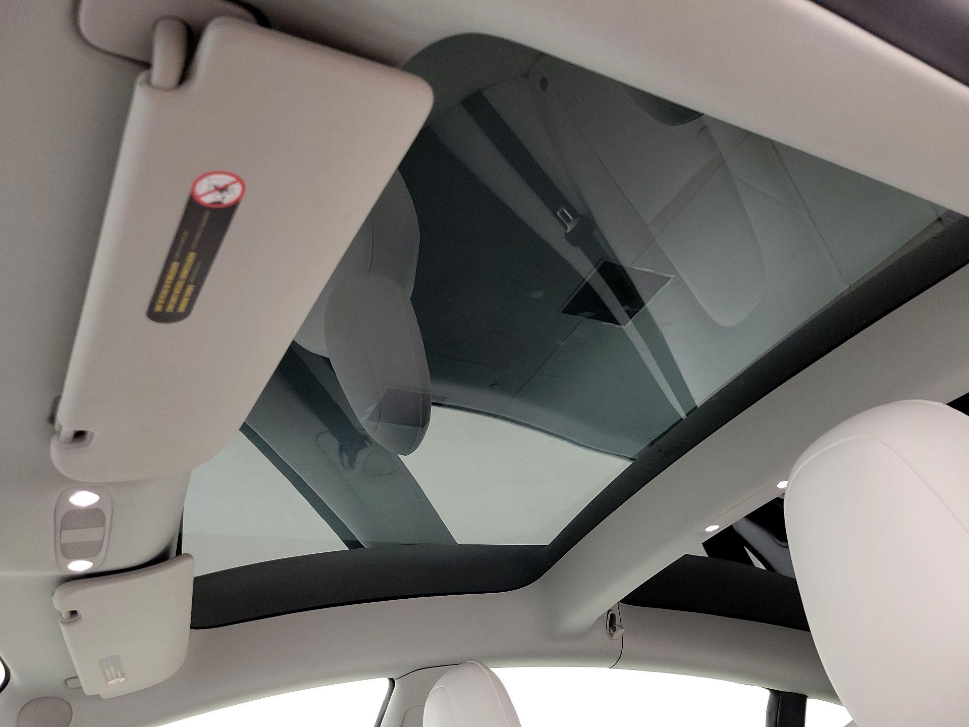 Thumbnail: 2022 Tesla Model 3 - 18