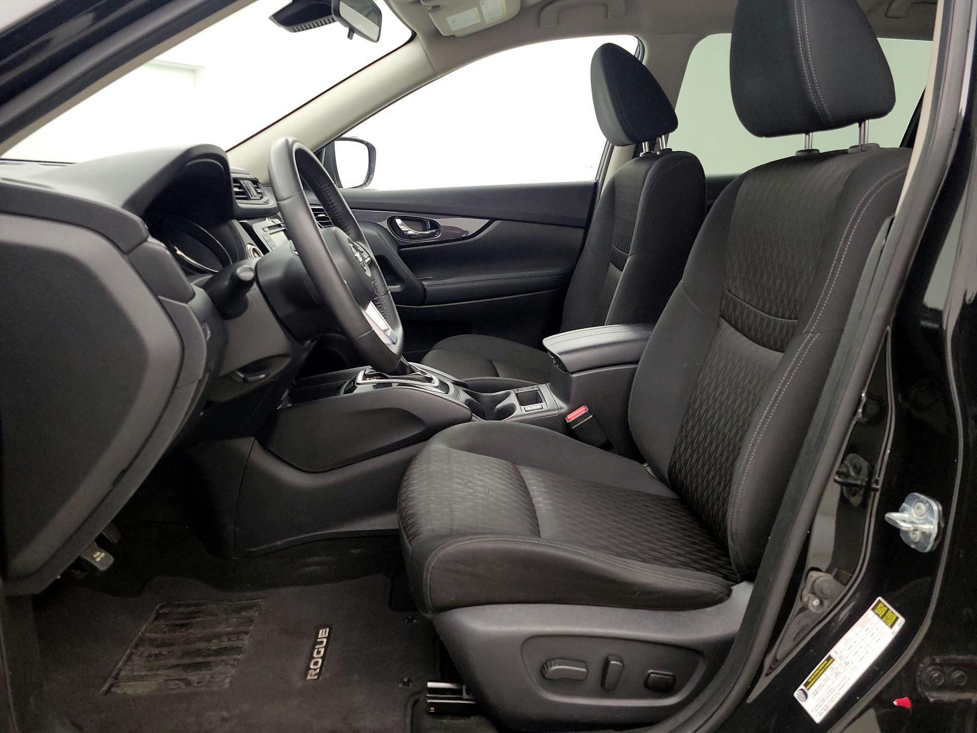 Thumbnail: 2019 Nissan Rogue - 11