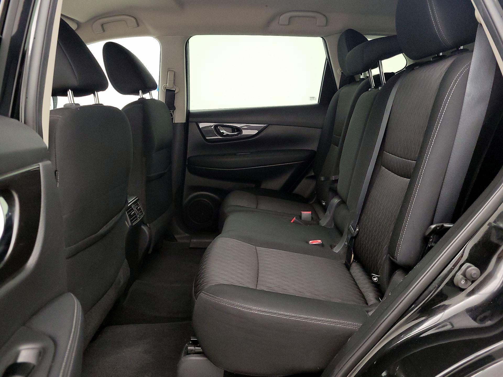 Thumbnail: 2019 Nissan Rogue - 19