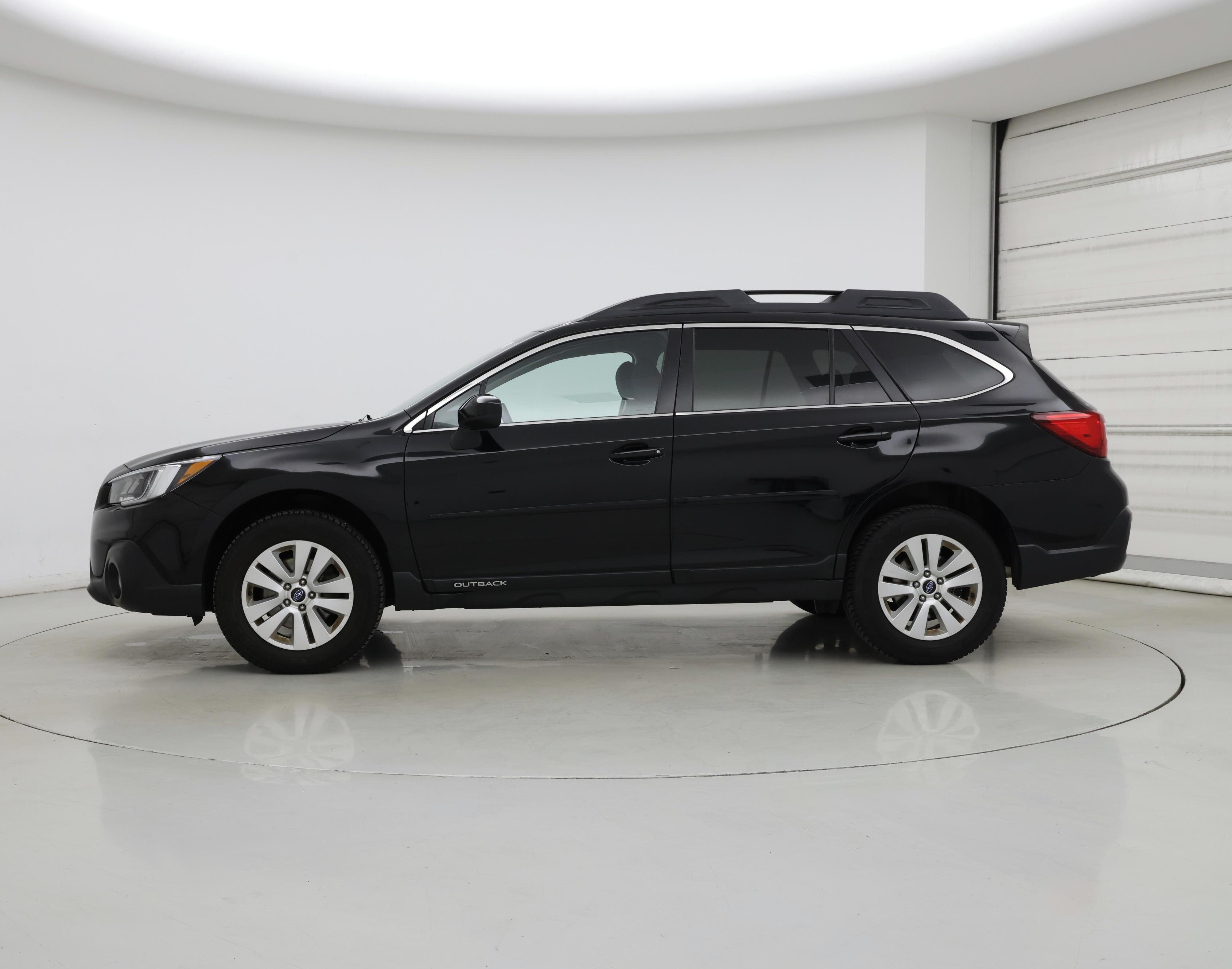 Thumbnail: 2019 Subaru Outback - 3