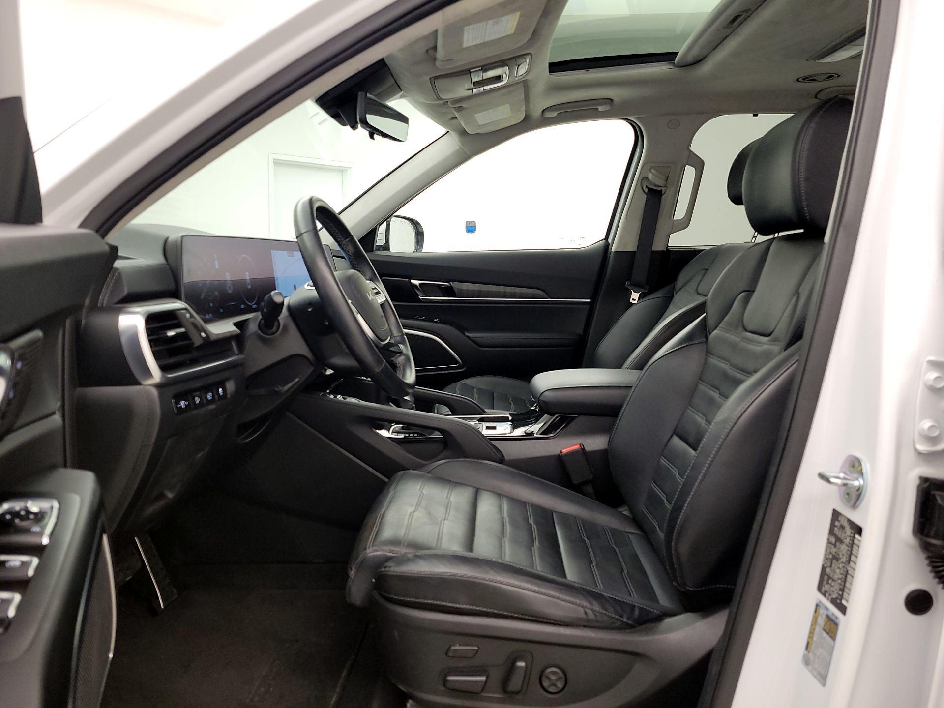 Thumbnail: 2023 Kia Telluride - 11