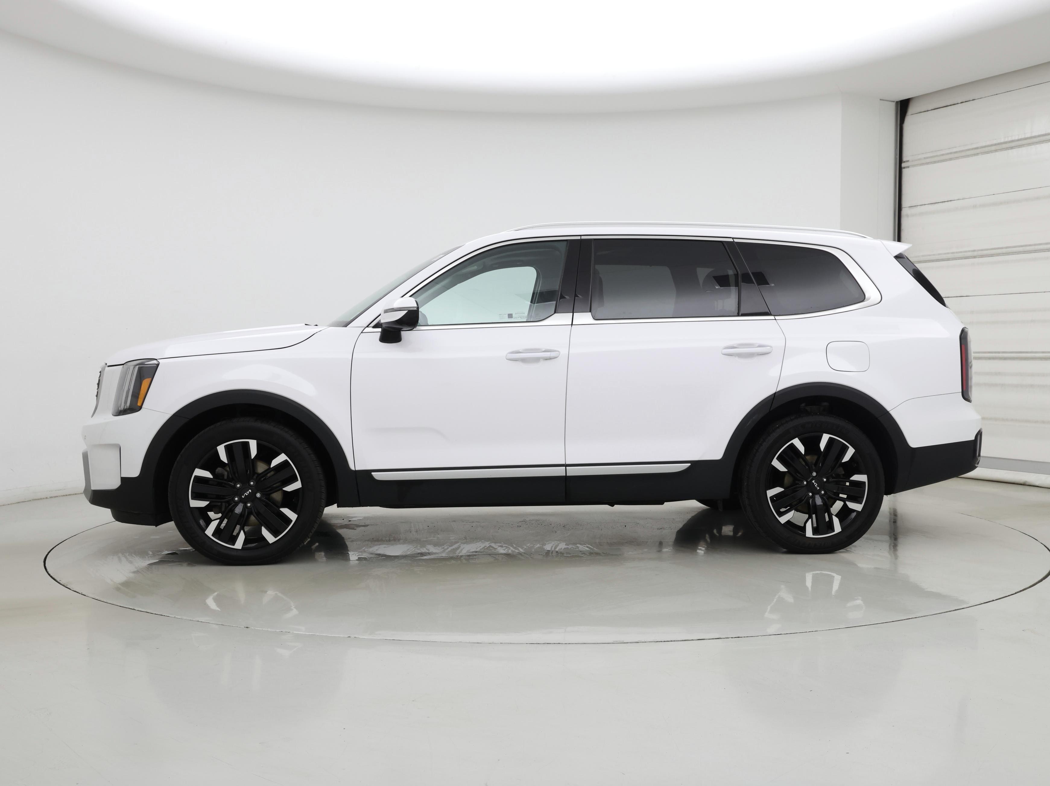 Thumbnail: 2023 Kia Telluride - 3
