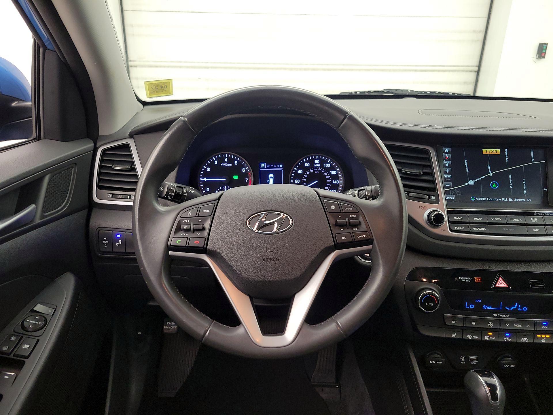 Thumbnail: 2016 Hyundai Tucson - 10