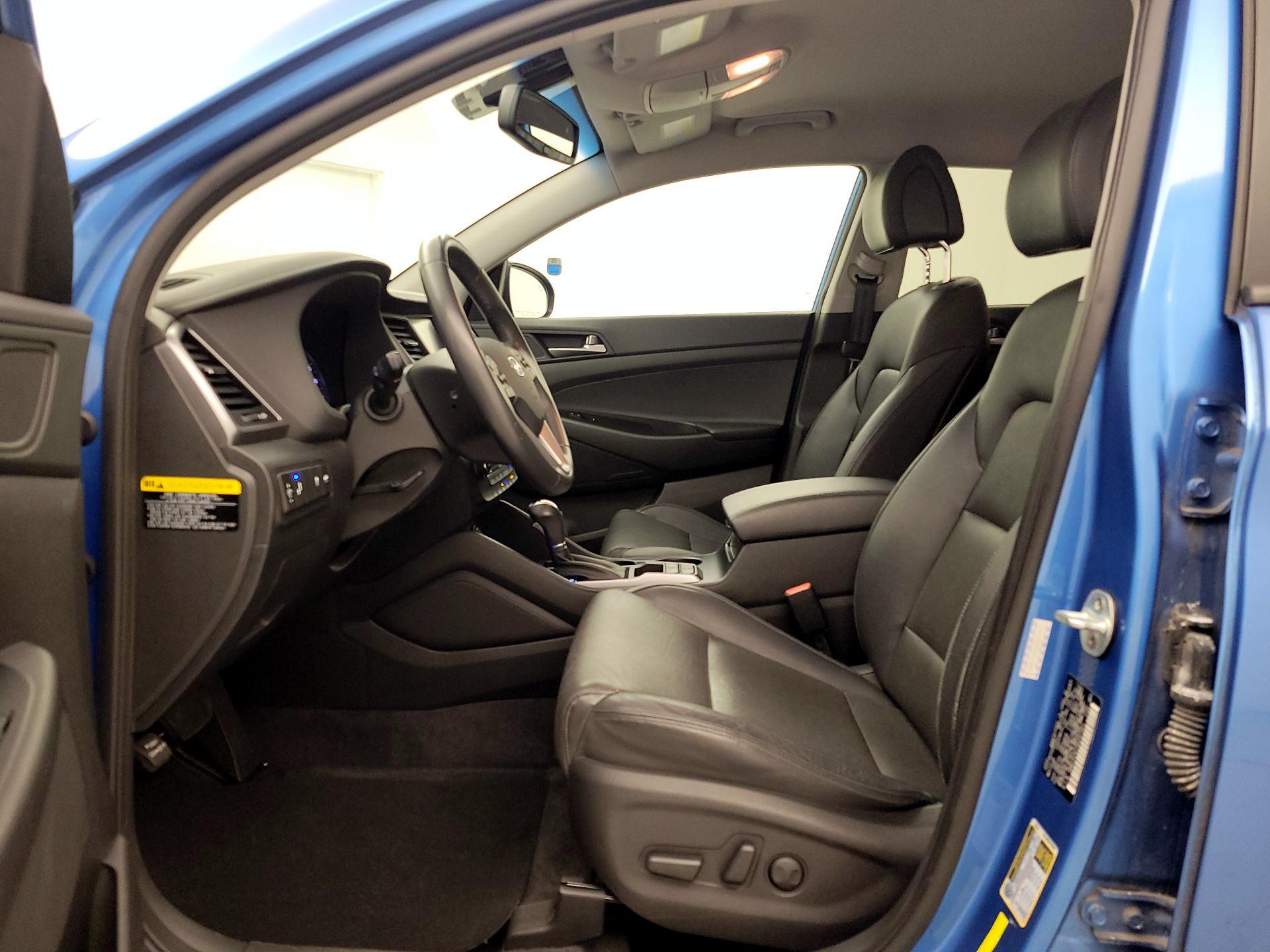 Thumbnail: 2016 Hyundai Tucson - 11