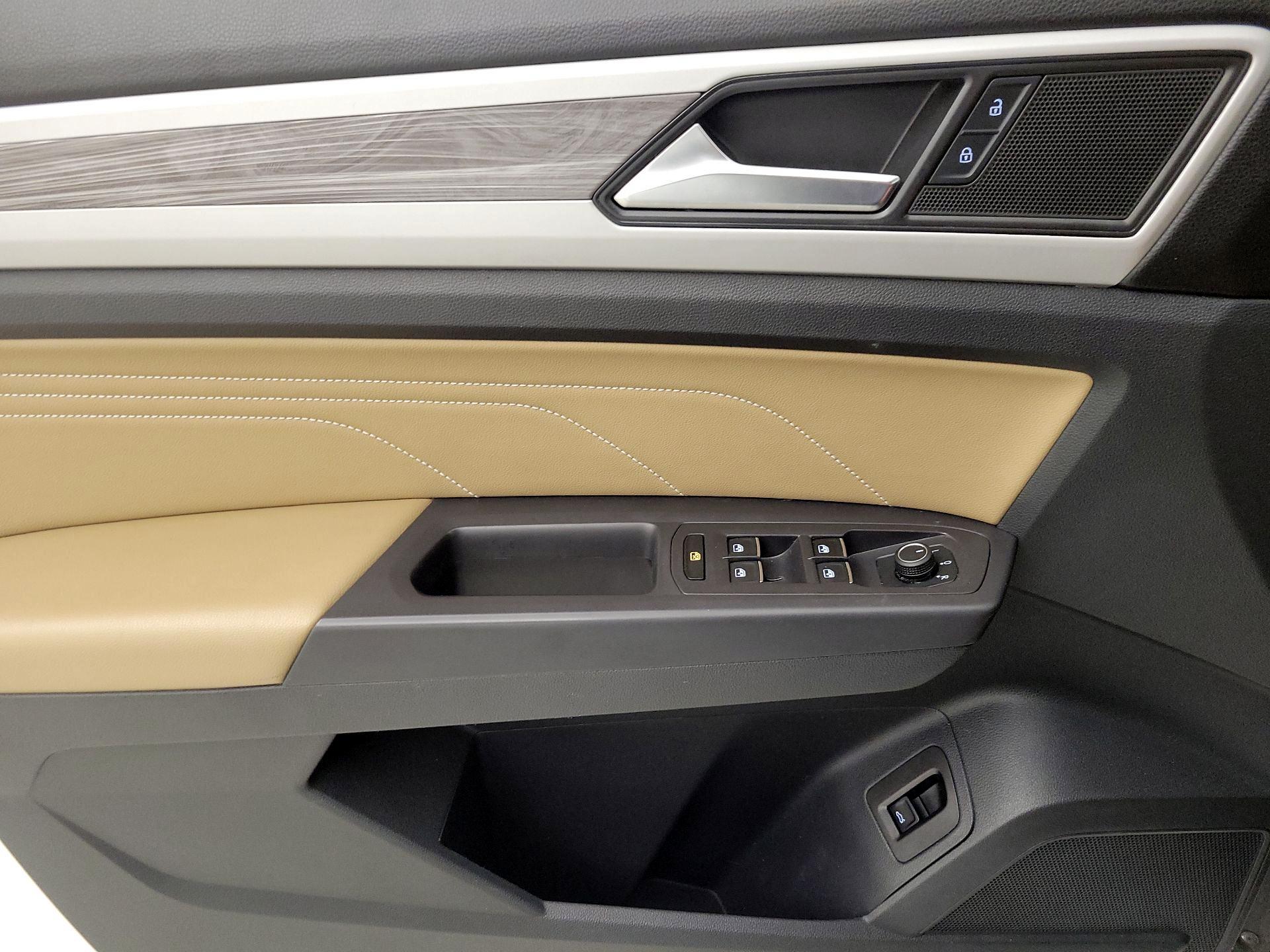 Thumbnail: 2021 Volkswagen Atlas - 12