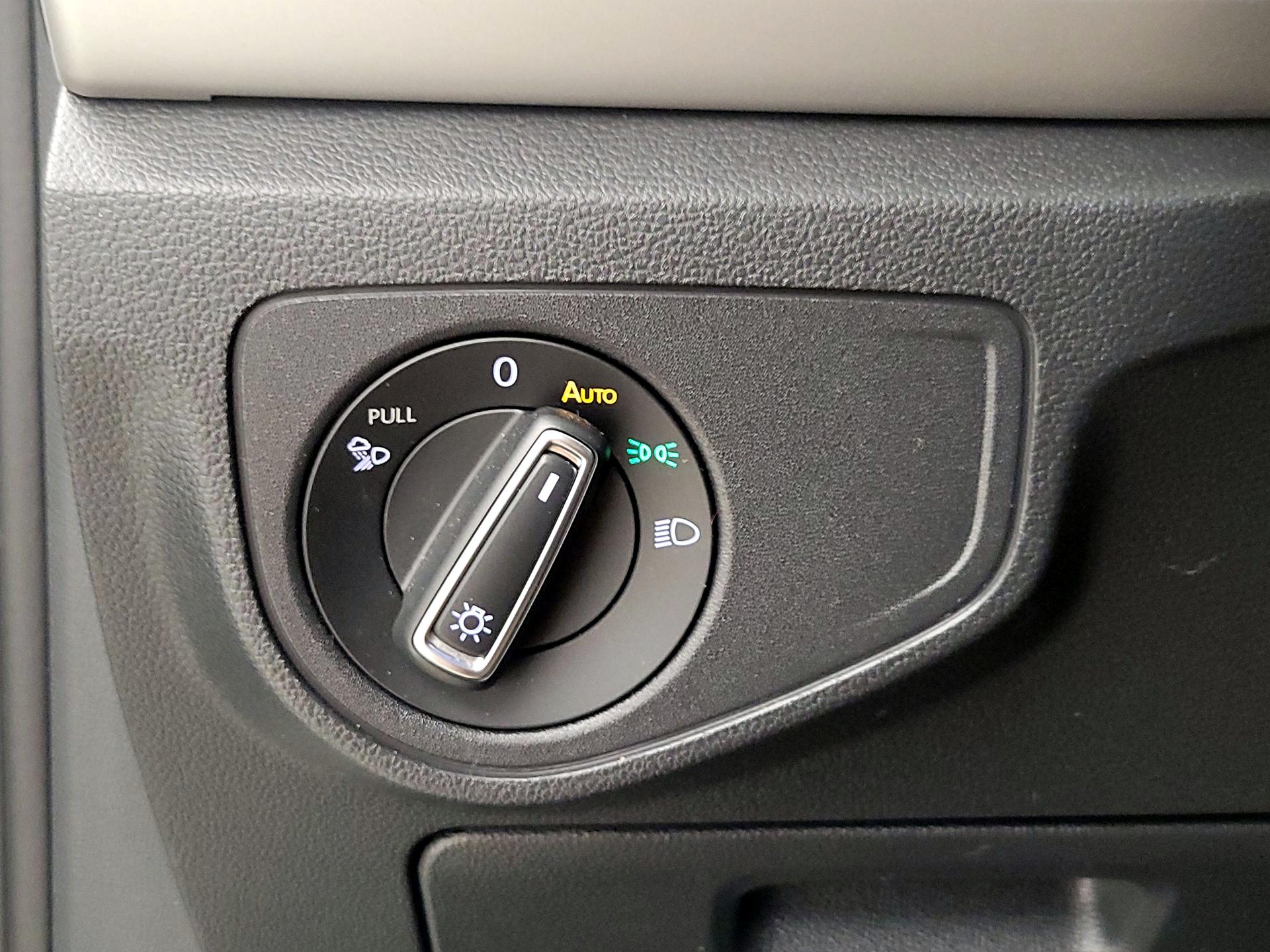 Thumbnail: 2021 Volkswagen Atlas - 13