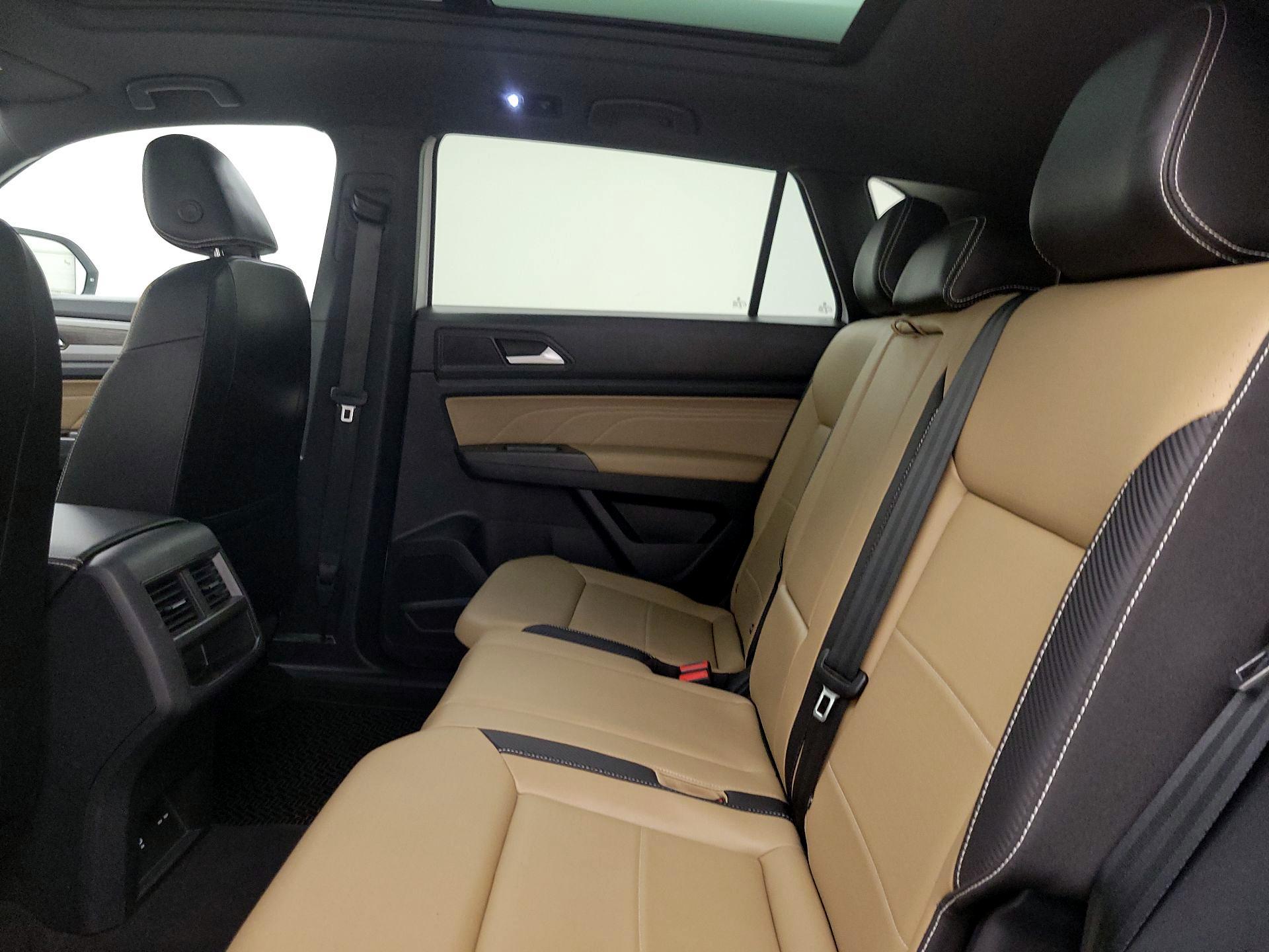 Thumbnail: 2021 Volkswagen Atlas - 20