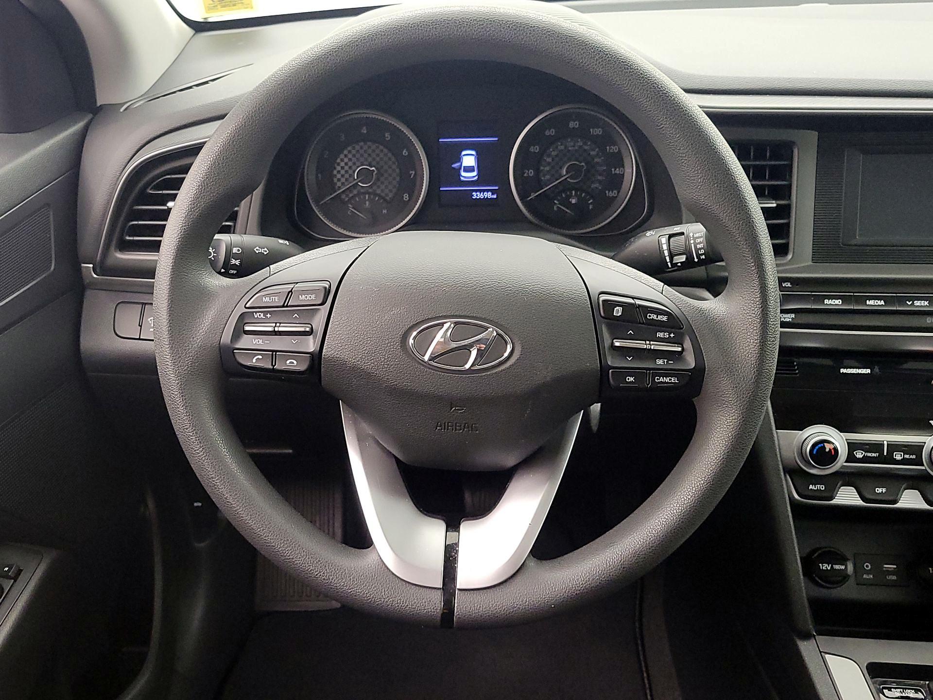 Thumbnail: 2020 Hyundai Elantra - 10