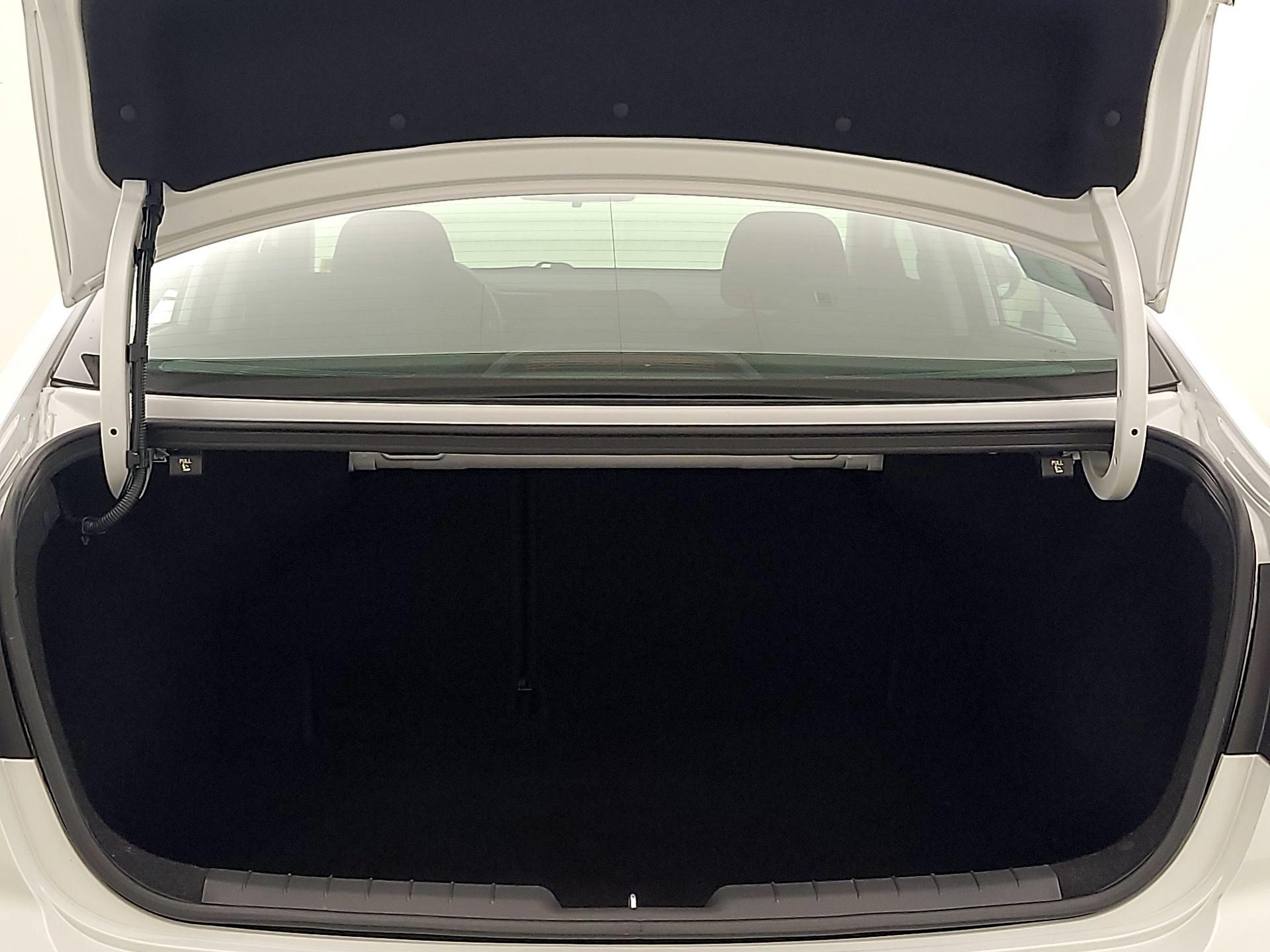 Thumbnail: 2020 Hyundai Elantra - 20