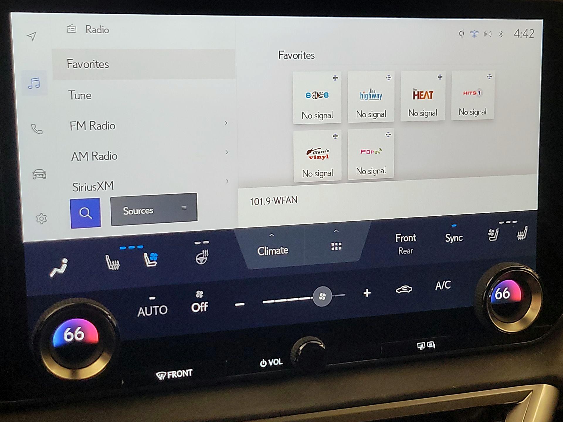 Thumbnail: 2023 Lexus RX - 16
