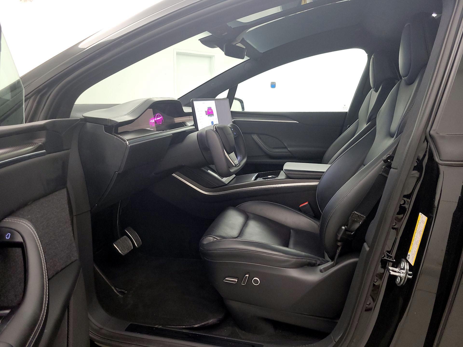 Thumbnail: 2022 Tesla Model X - 11