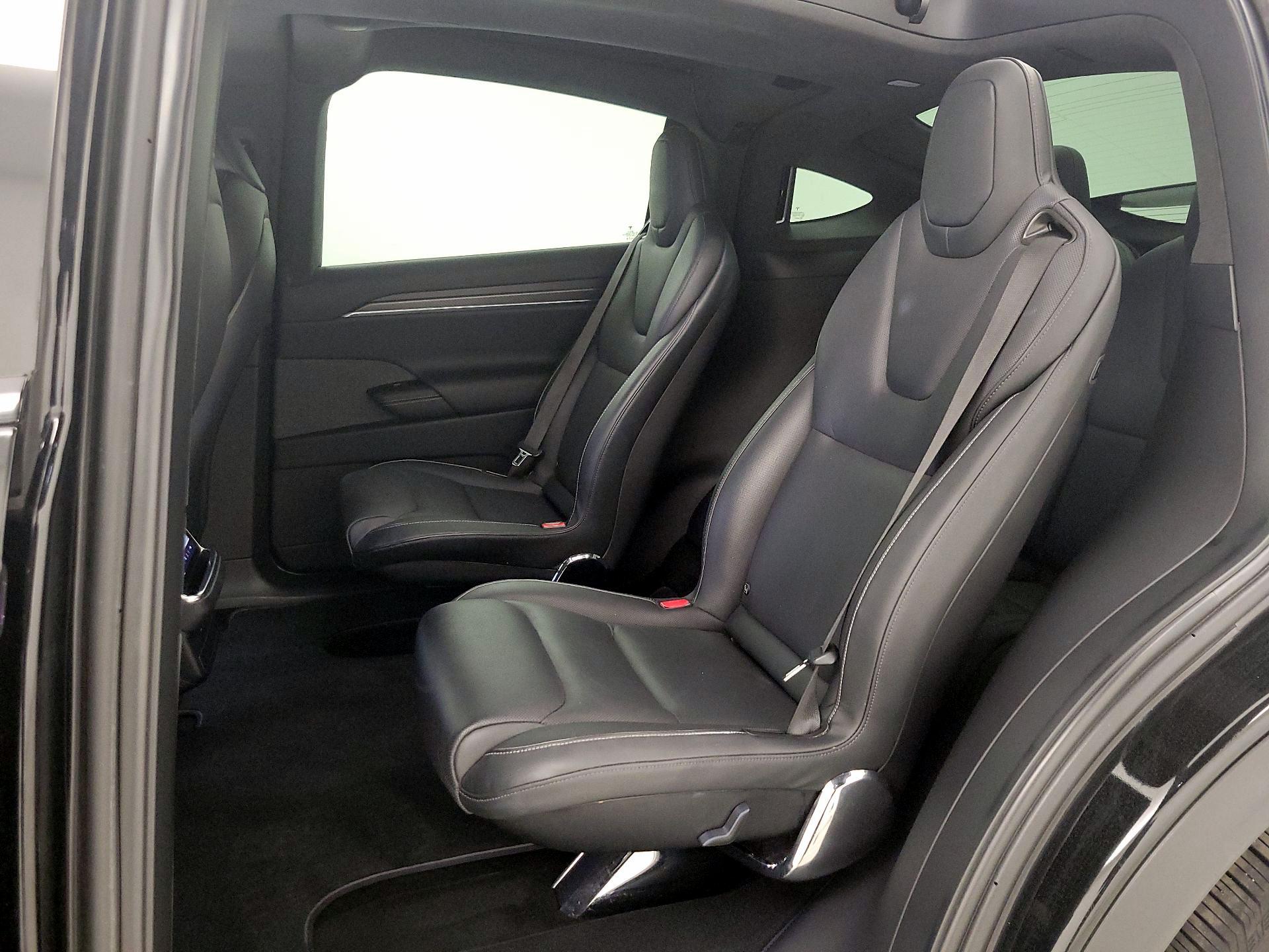 Thumbnail: 2022 Tesla Model X - 19