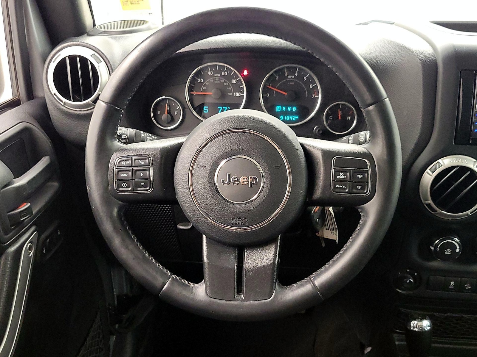 2018 Jeep Wrangler JK Unlimited Sahara - Photo 11