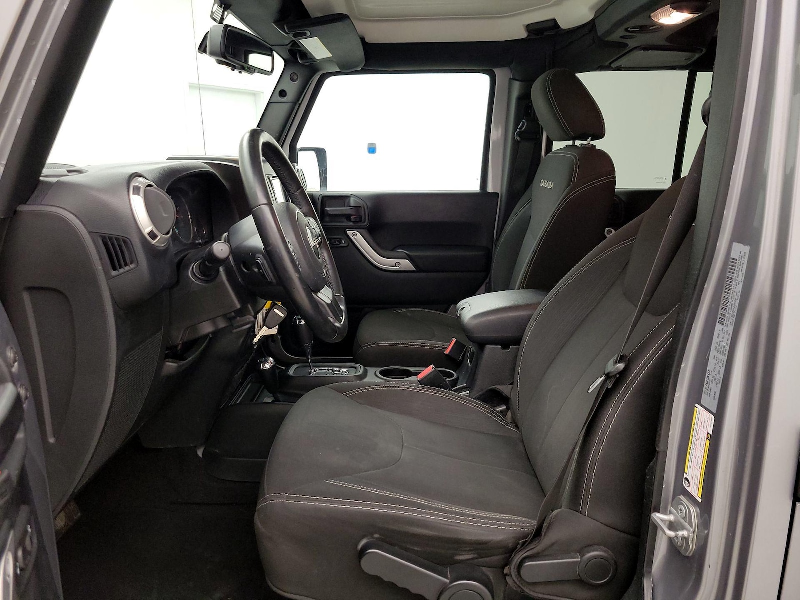2018 Jeep Wrangler JK Unlimited Sahara - Photo 12