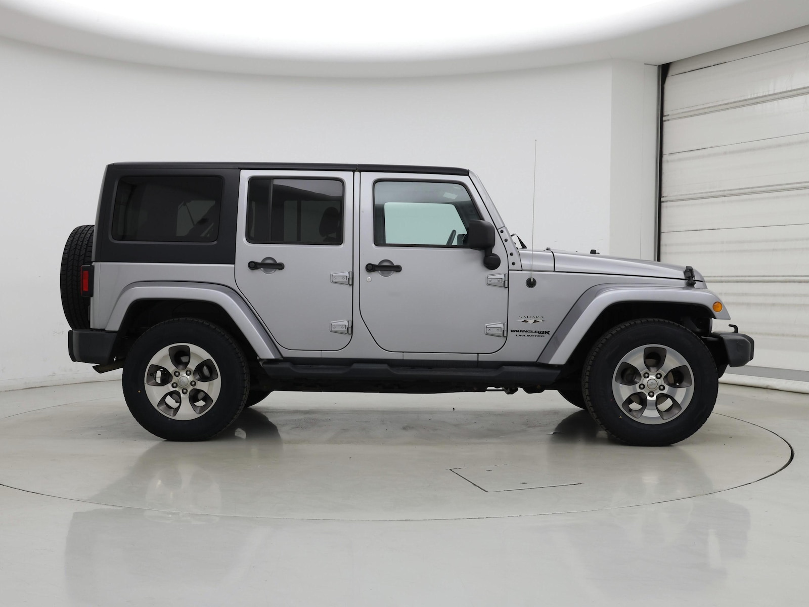 2018 Jeep Wrangler JK Unlimited Sahara - Photo 8