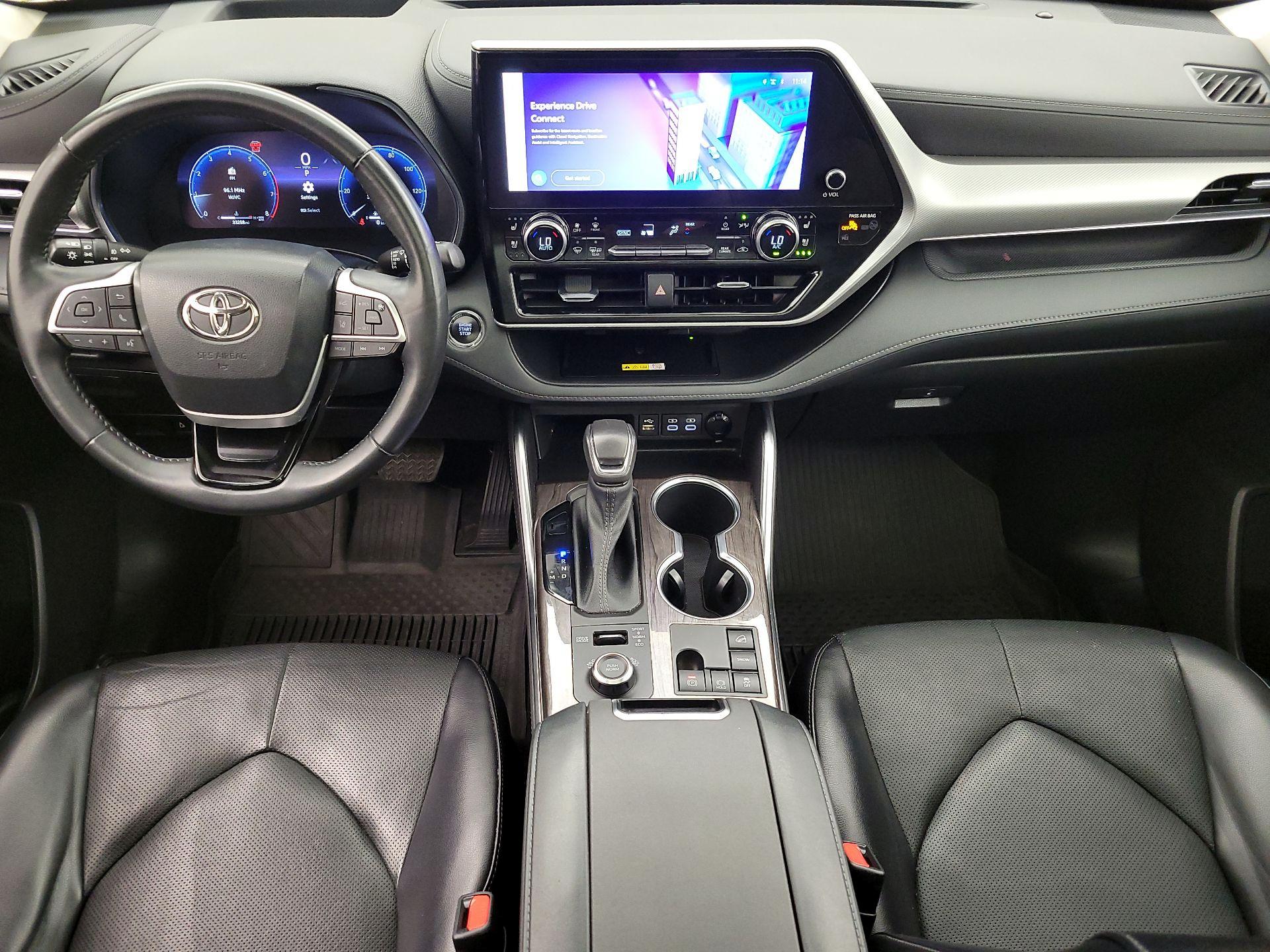Thumbnail: 2023 Toyota Highlander - 9