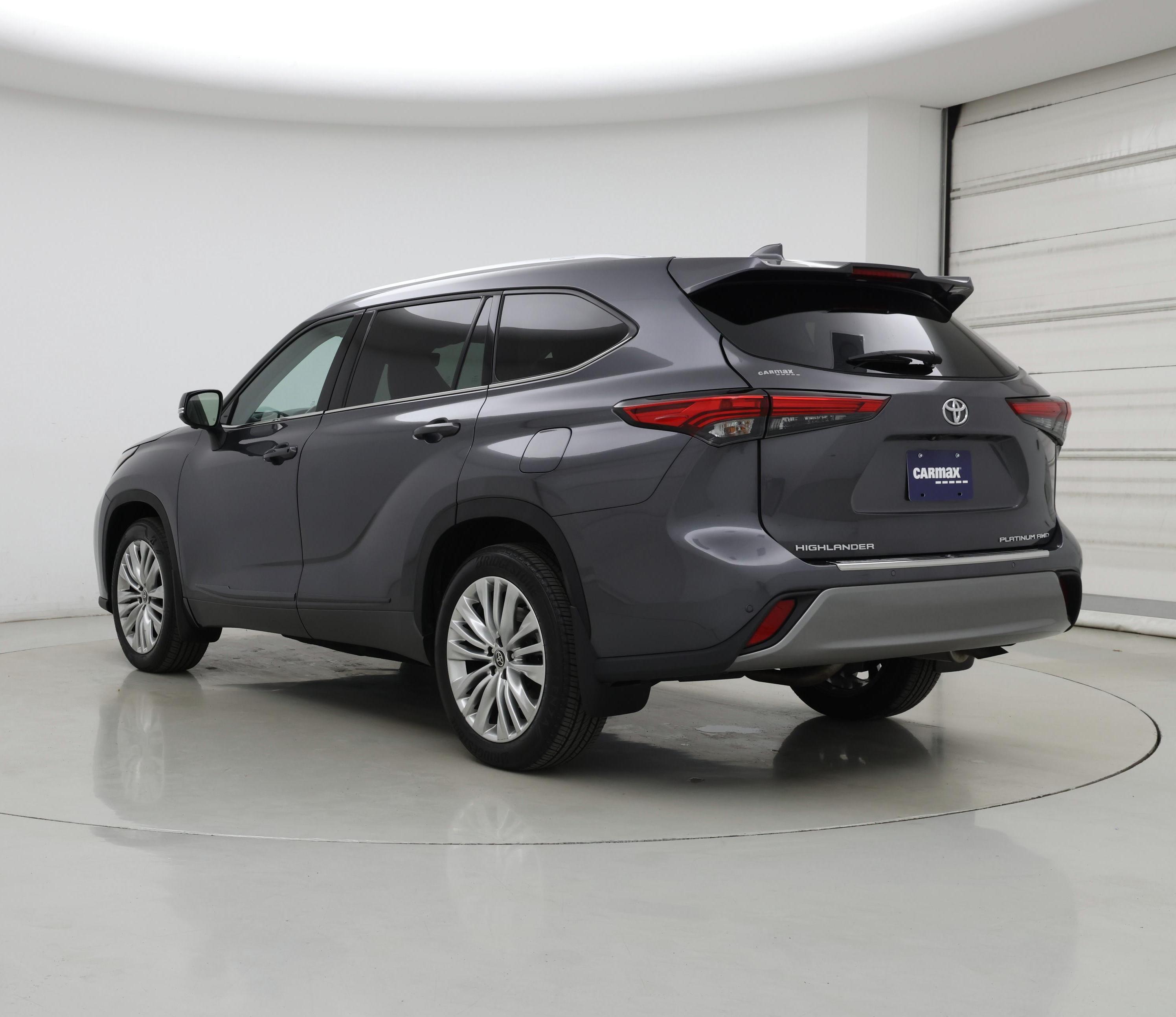 Thumbnail: 2023 Toyota Highlander - 2