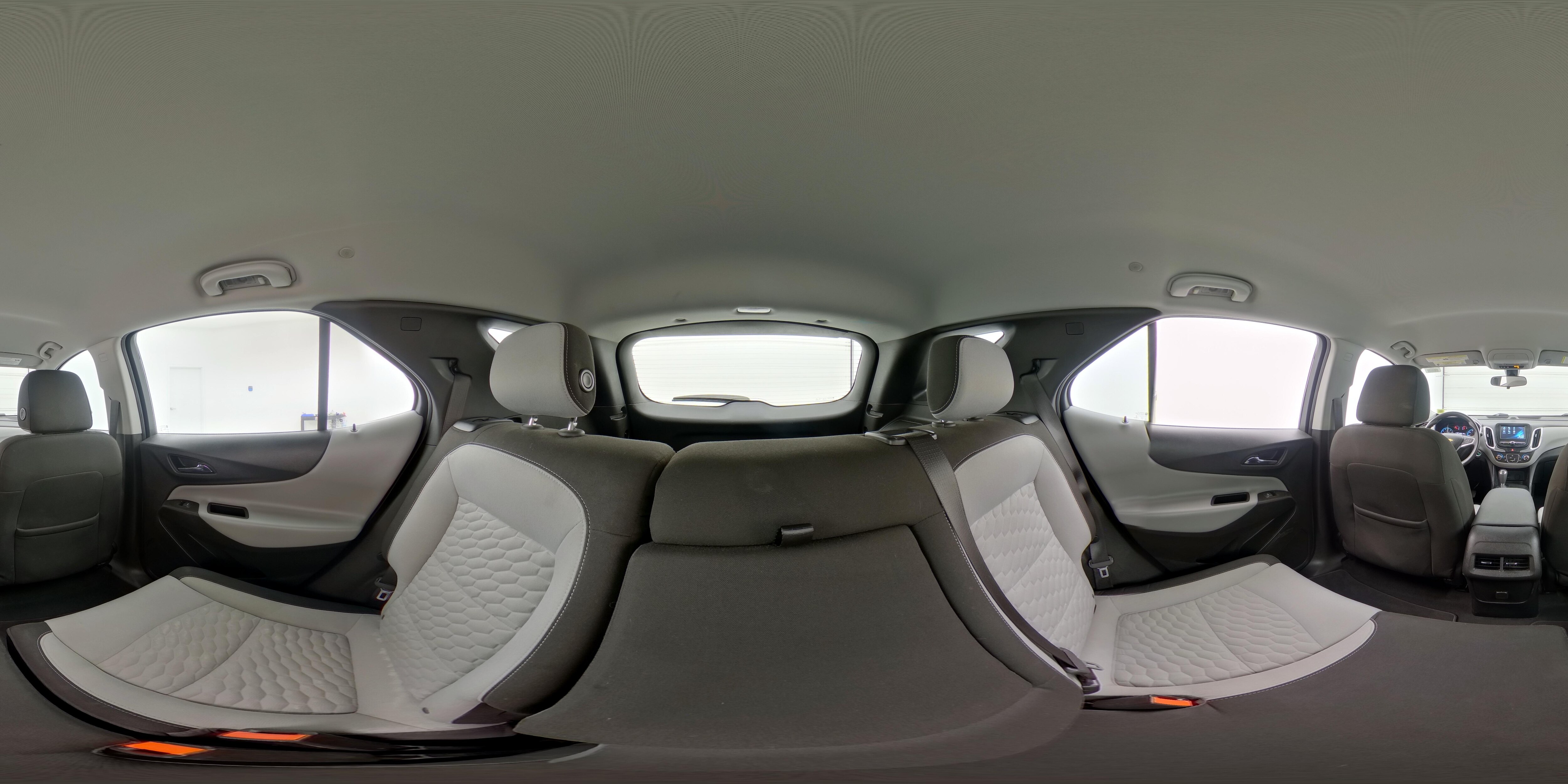 2018 Chevrolet Equinox LS - Photo 25