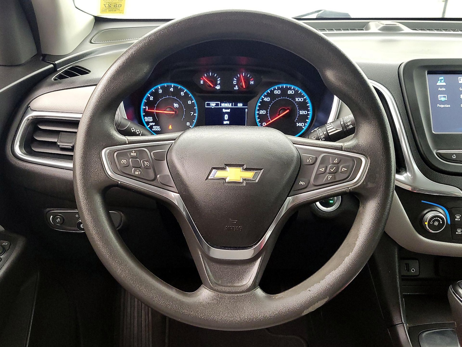 2018 Chevrolet Equinox LS - Photo 11