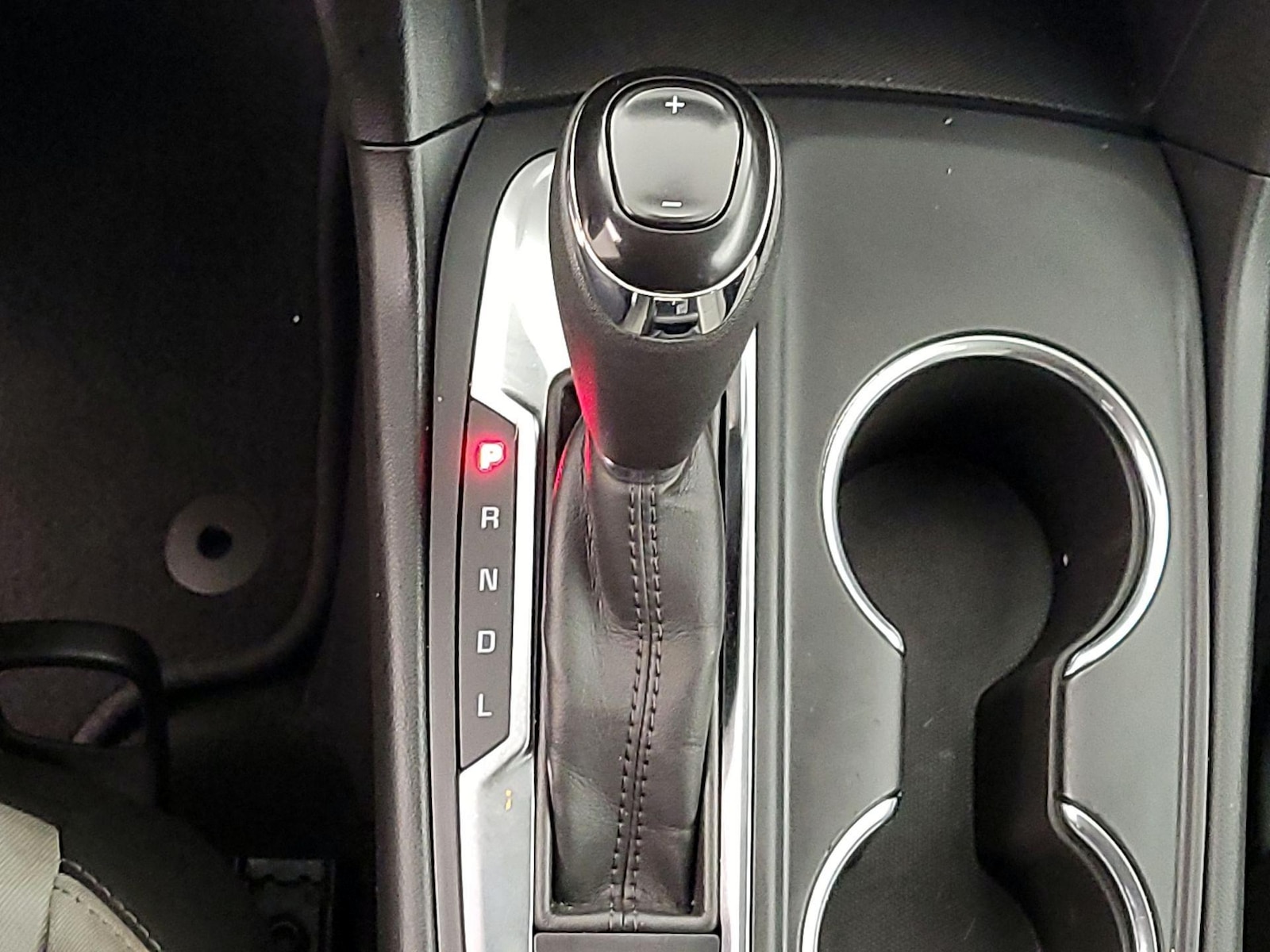 2018 Chevrolet Equinox LS - Photo 18
