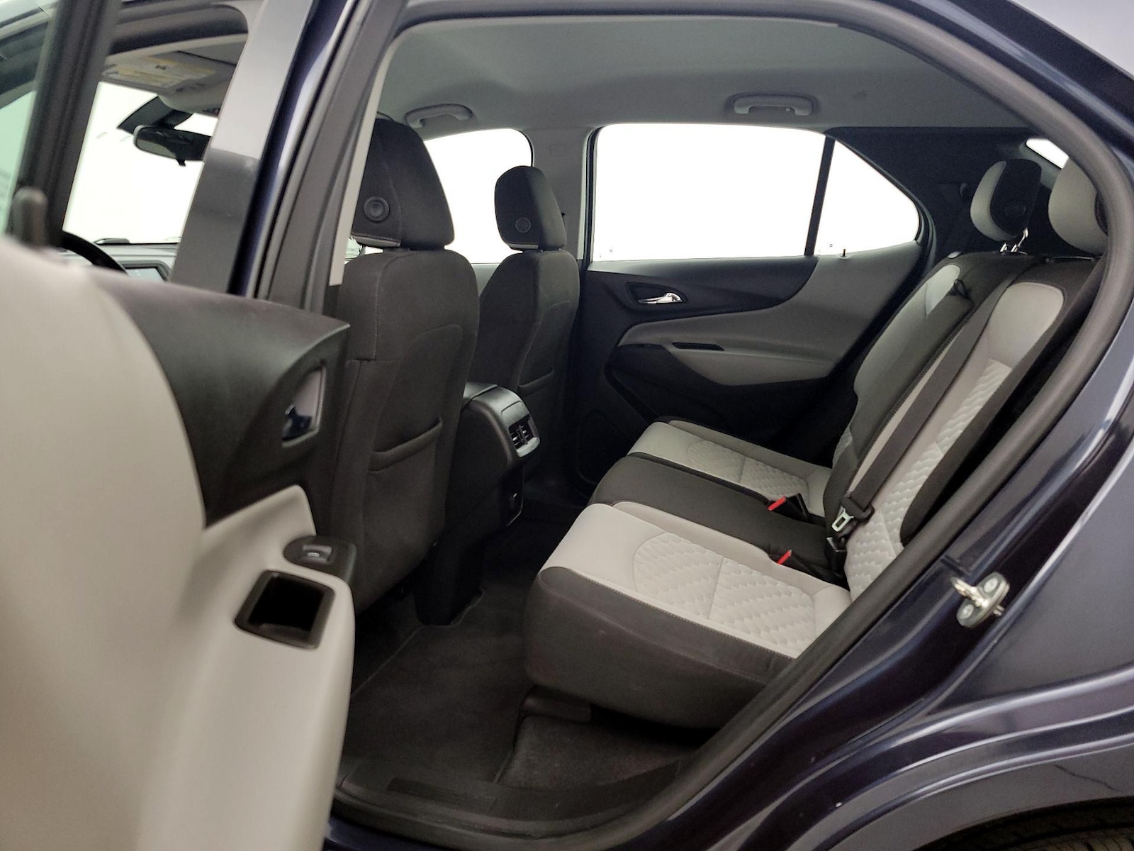 2018 Chevrolet Equinox LS - Photo 20