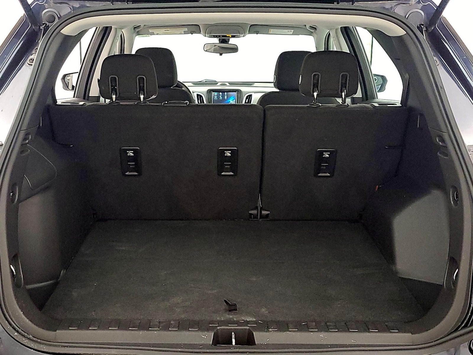 2018 Chevrolet Equinox LS - Photo 21