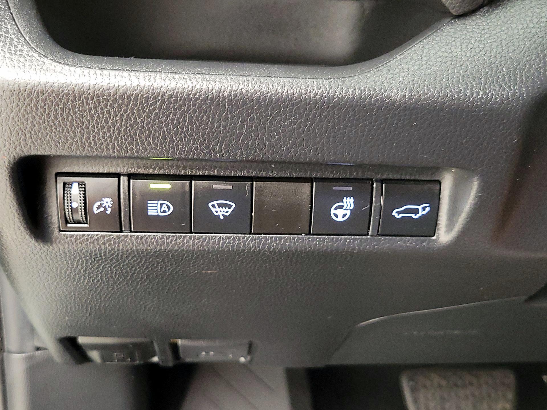 Thumbnail: 2019 Toyota RAV4 - 13