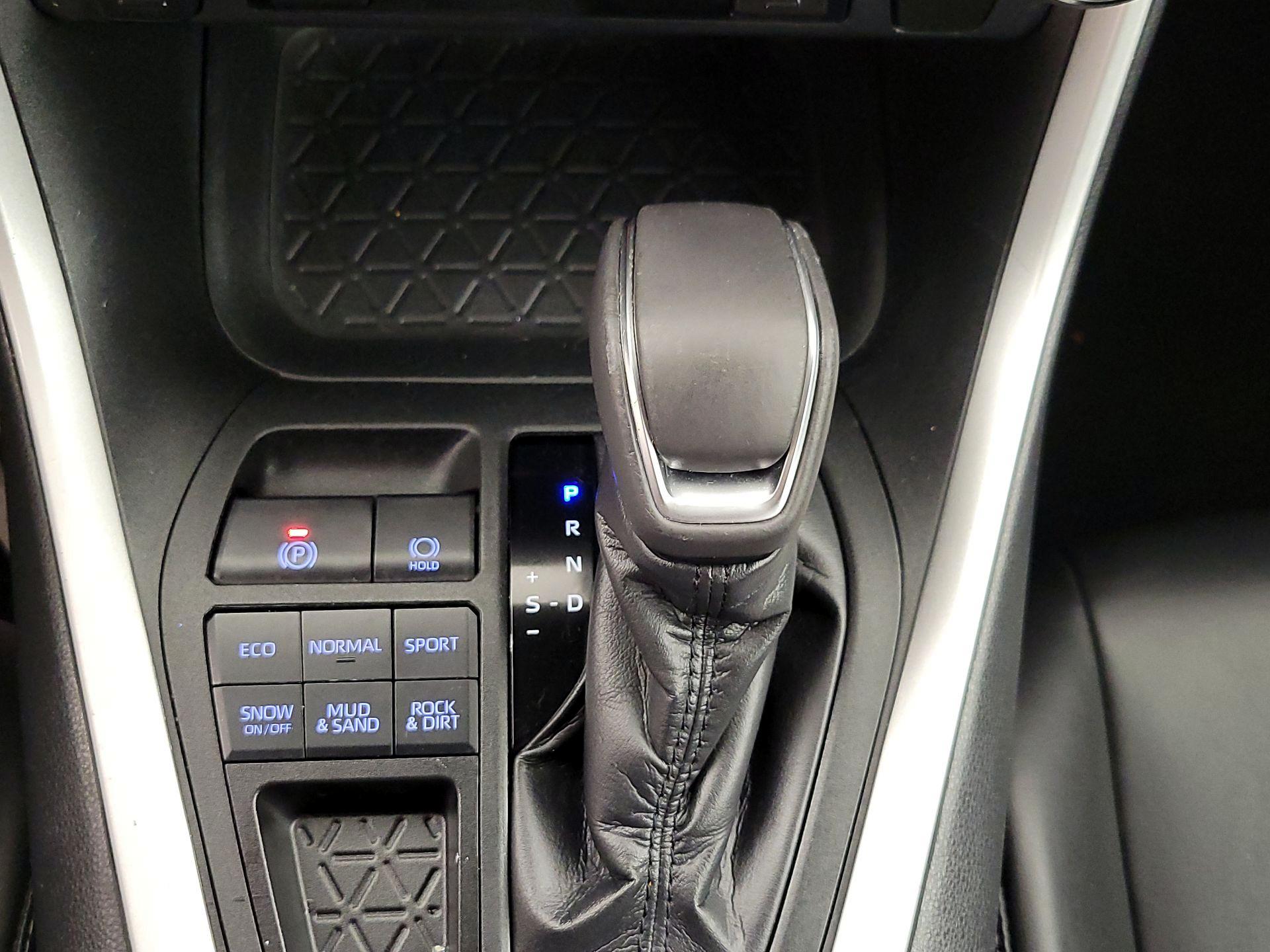 Thumbnail: 2019 Toyota RAV4 - 17