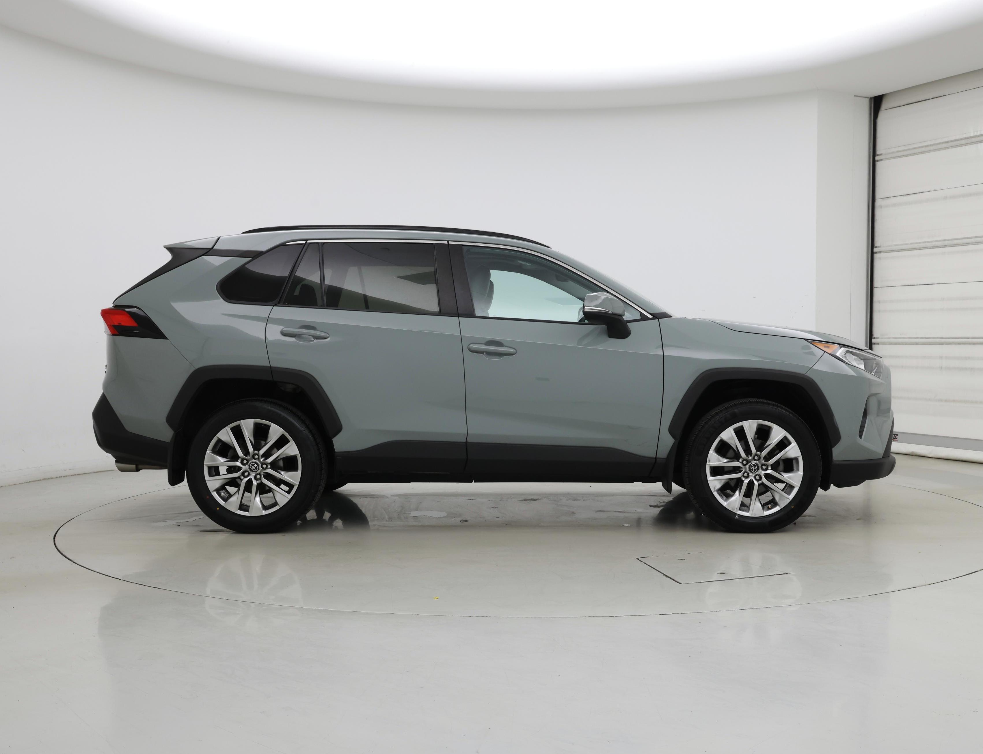 Thumbnail: 2019 Toyota RAV4 - 7