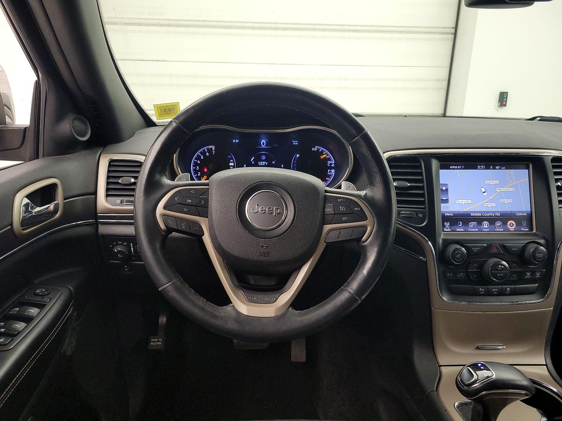 Thumbnail: 2015 Jeep Grand Cherokee - 10