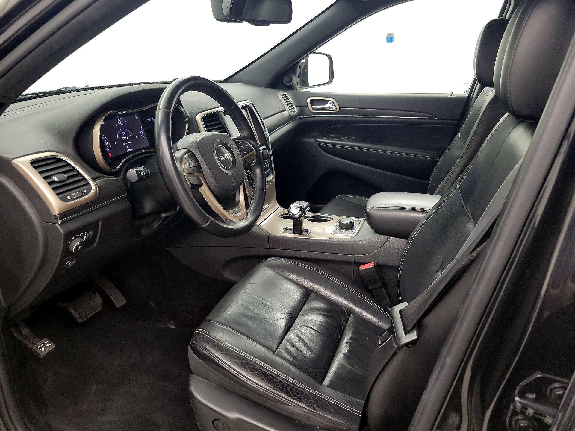 Thumbnail: 2015 Jeep Grand Cherokee - 11