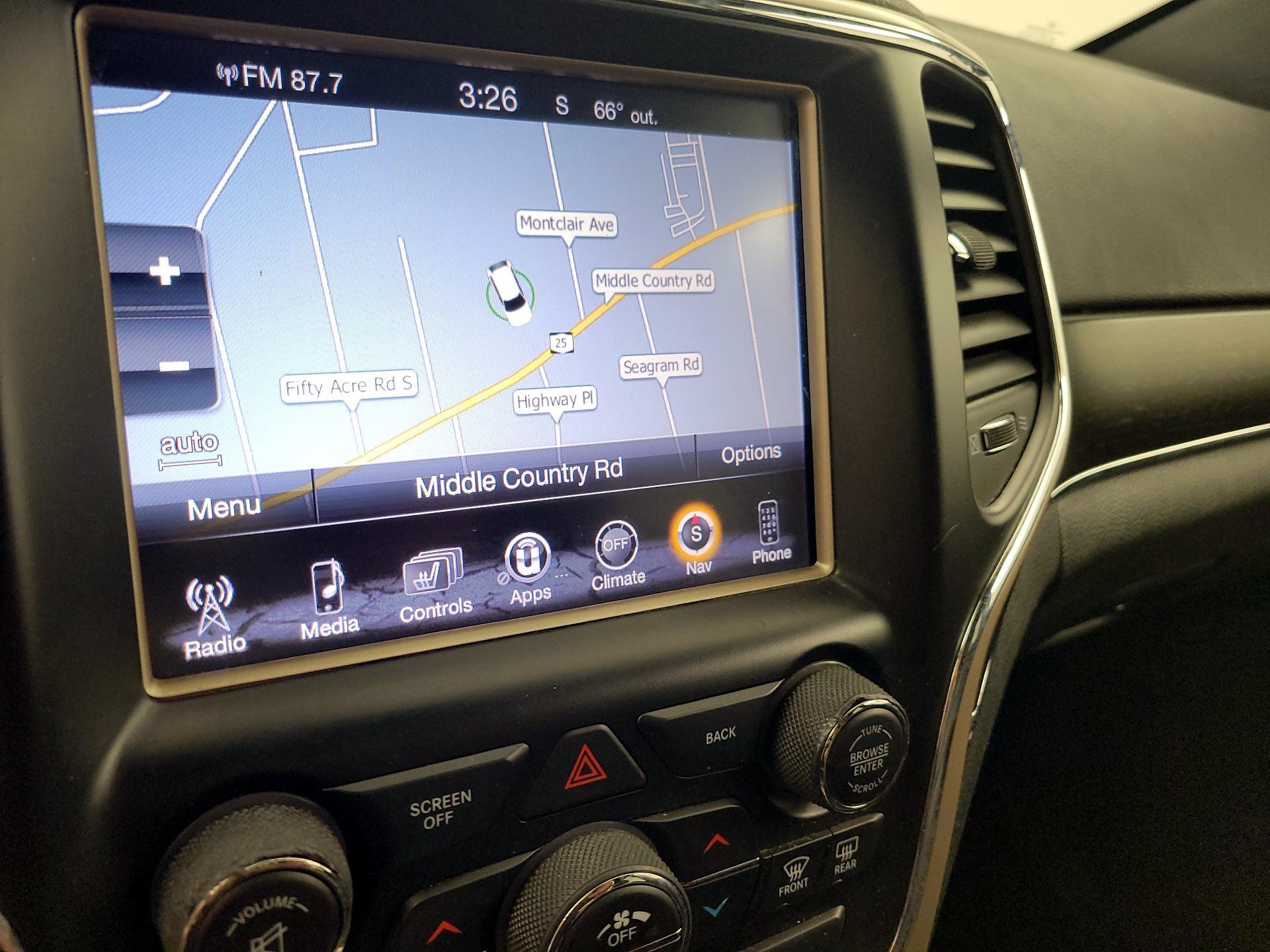 Thumbnail: 2015 Jeep Grand Cherokee - 14