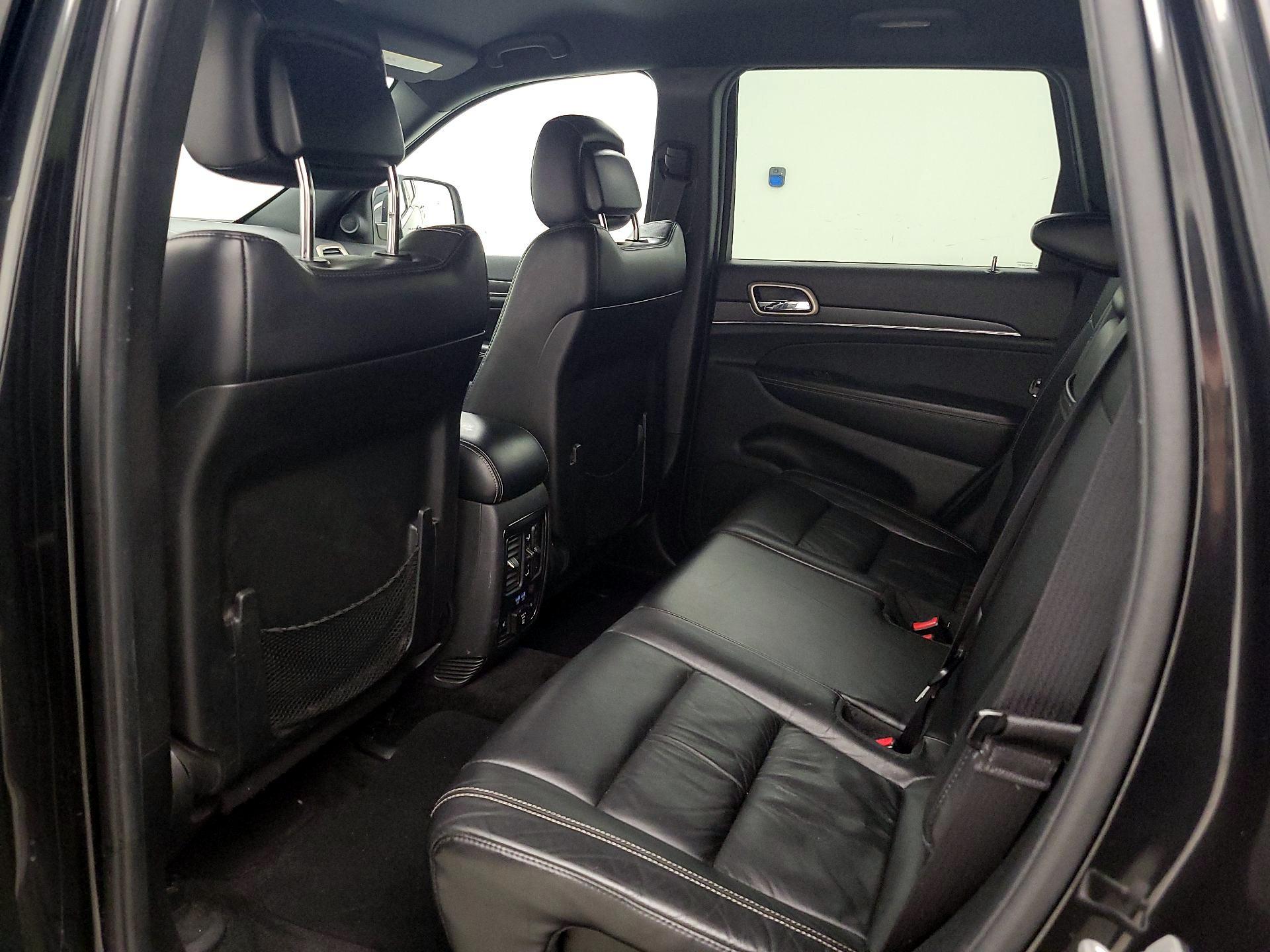 Thumbnail: 2015 Jeep Grand Cherokee - 20