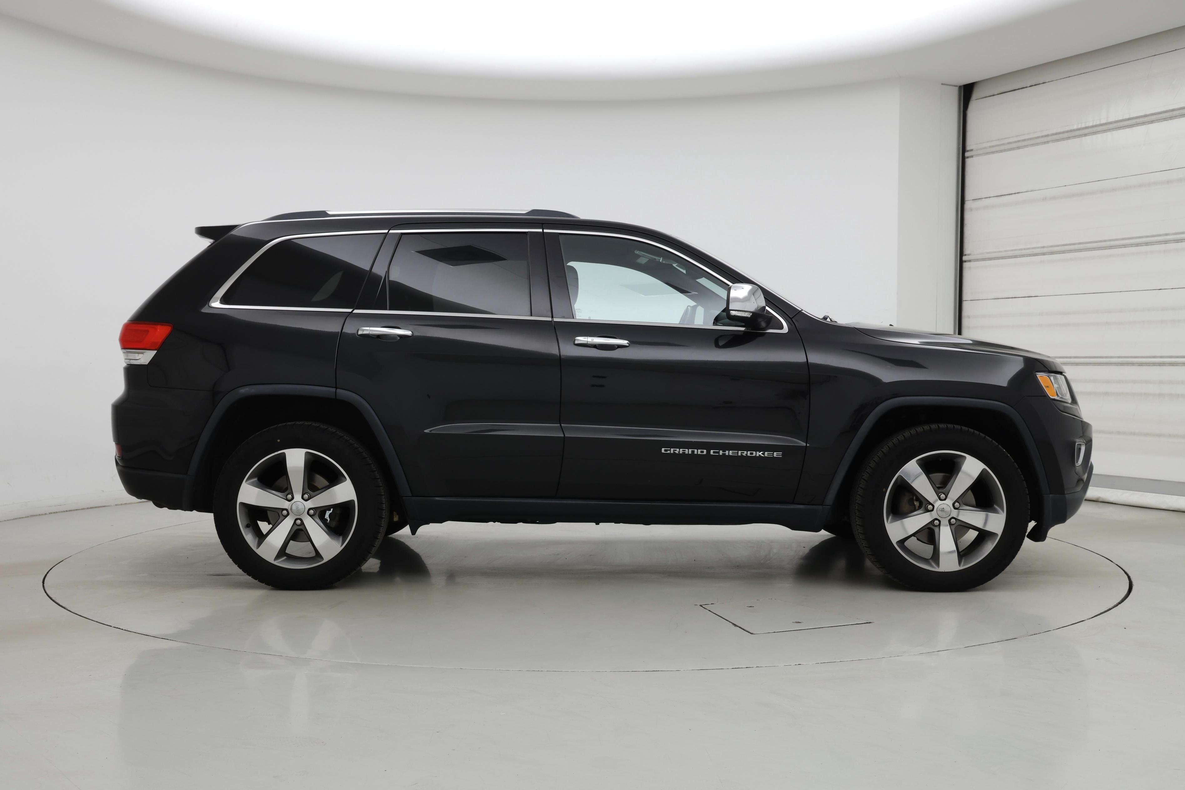 Thumbnail: 2015 Jeep Grand Cherokee - 7