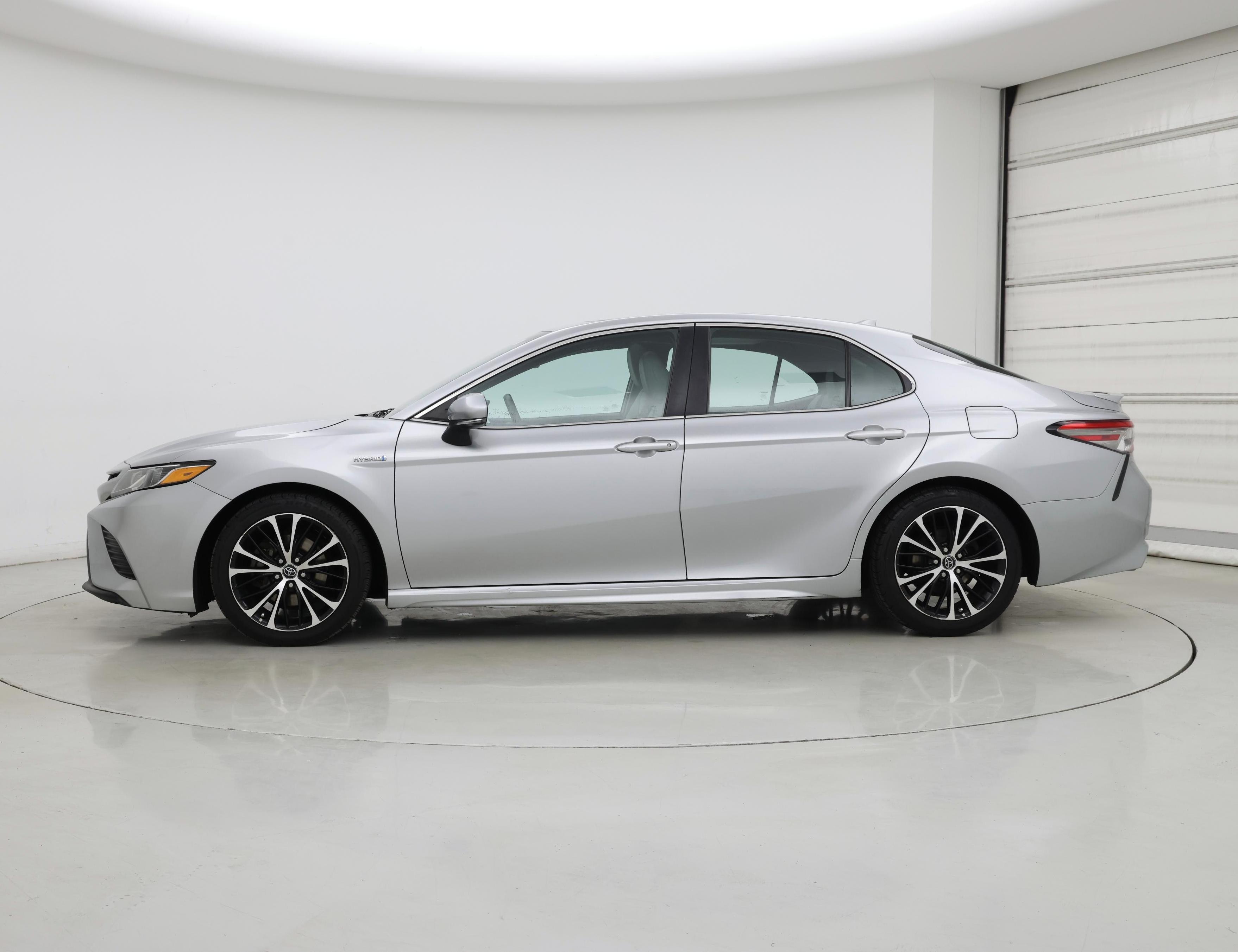 Thumbnail: 2018 Toyota Camry - 3