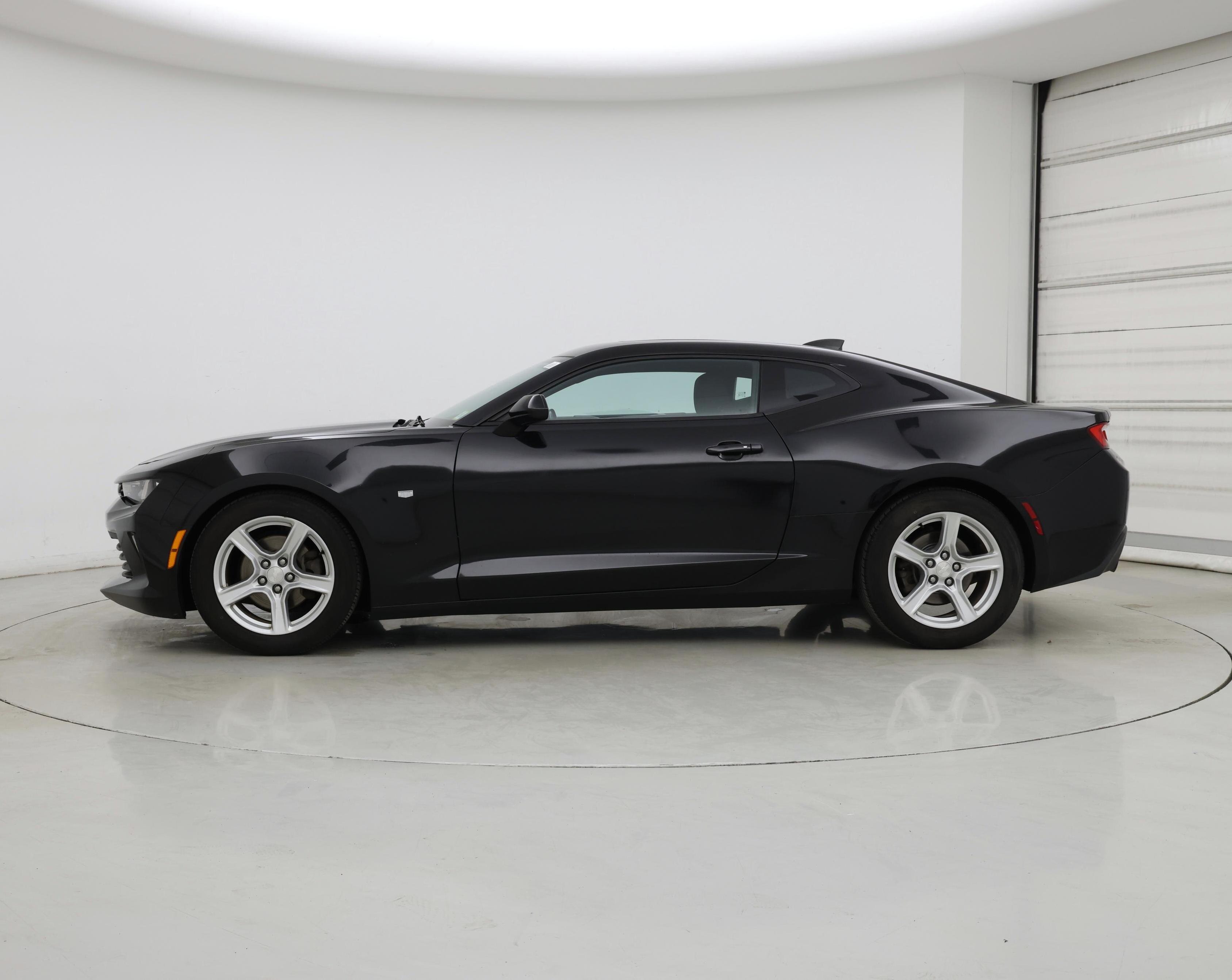 Thumbnail: 2017 Chevrolet Camaro - 3