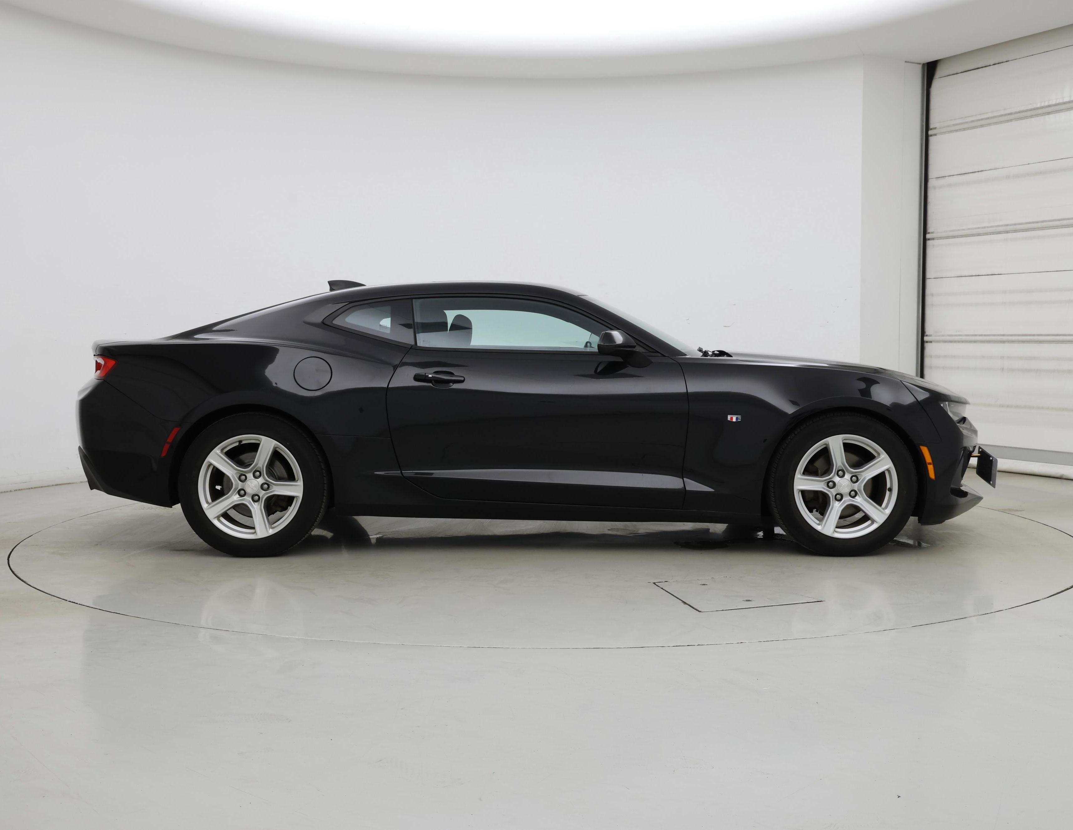 Thumbnail: 2017 Chevrolet Camaro - 7
