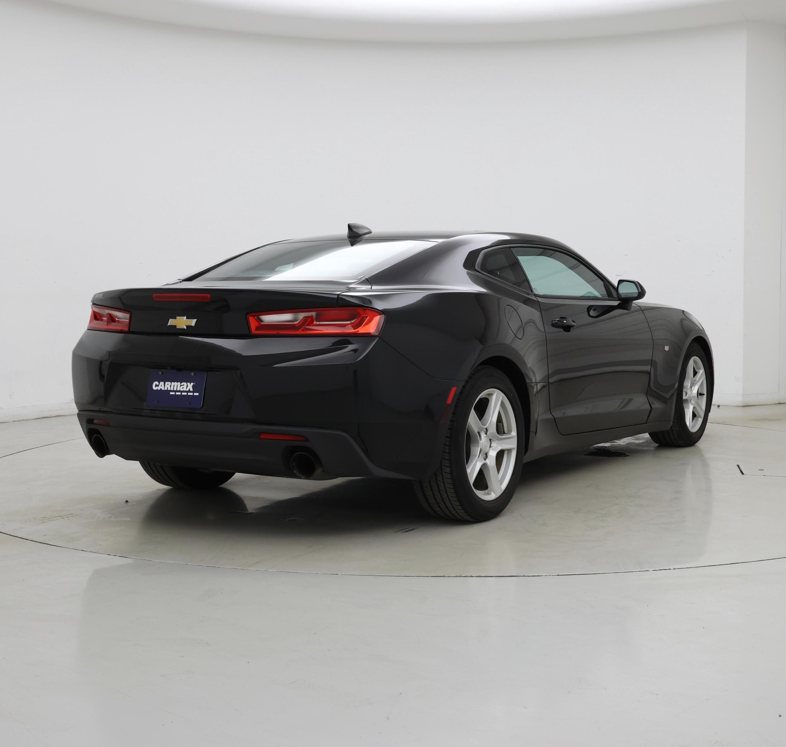 Thumbnail: 2017 Chevrolet Camaro - 8