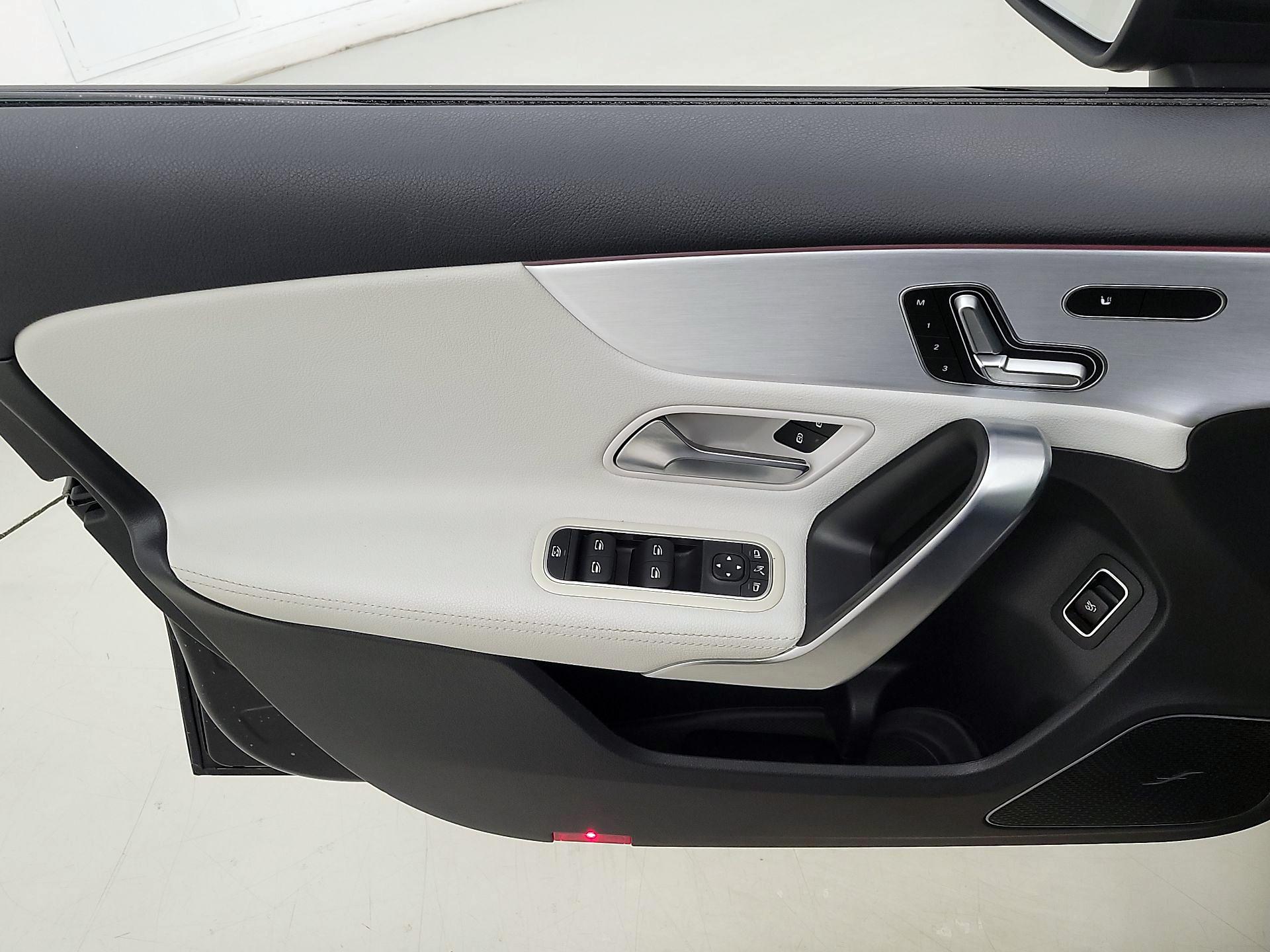 Thumbnail: 2021 Mercedes-Benz A-Class - 12